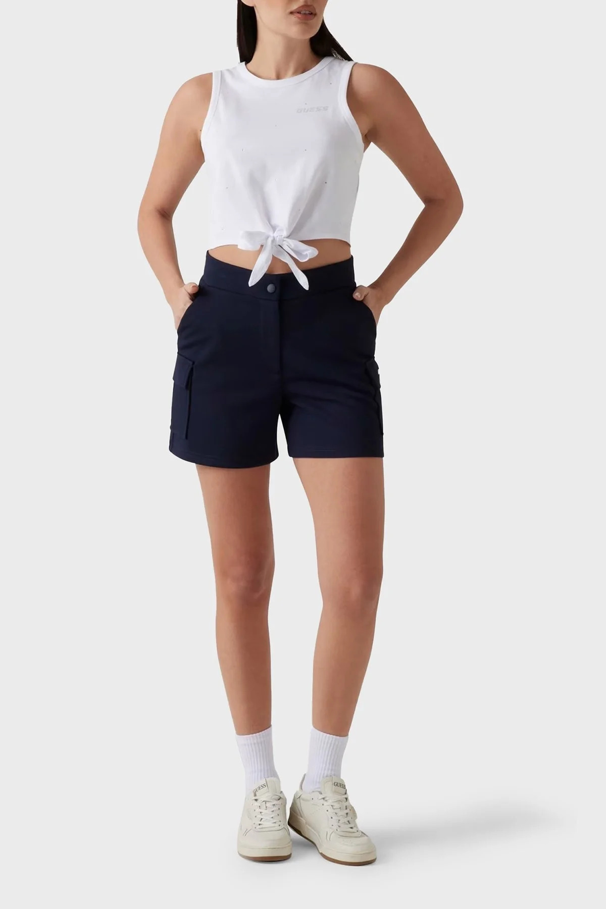 Guess Primula Pamuklu Taşlı Boxy Fit Bağlama Detaylı Crop T Shirt V5GI01I3Z14 Bayan Top V5GI01 I3Z14 G011 BEYAZ - 7