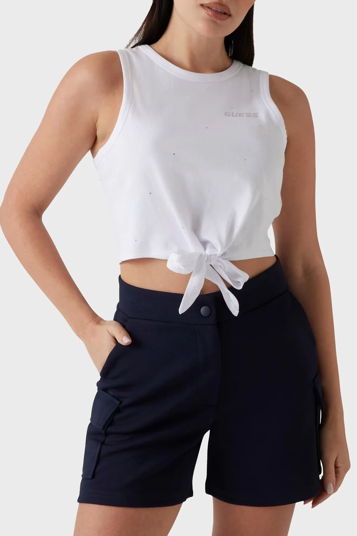 Guess Primula Pamuklu Taşlı Boxy Fit Bağlama Detaylı Crop T Shirt V5GI01I3Z14 Bayan Top V5GI01 I3Z14 G011 BEYAZ - 9