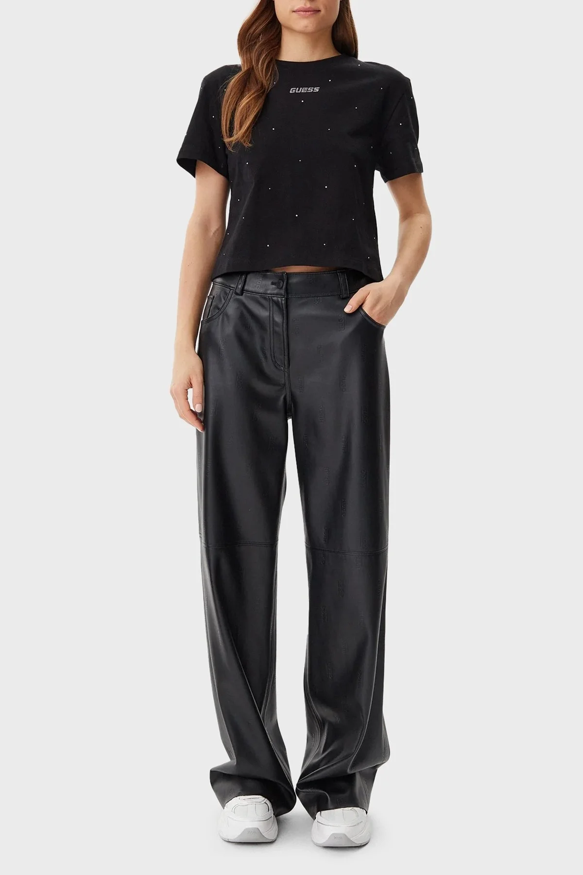 Guess Primula Taşlı Logolu Pamuklu Boxy Fit Bisiklet Yaka V5GI00I3Z14 Bayan T Shirt V5GI00 I3Z14 JBLK SİYAH - 7
