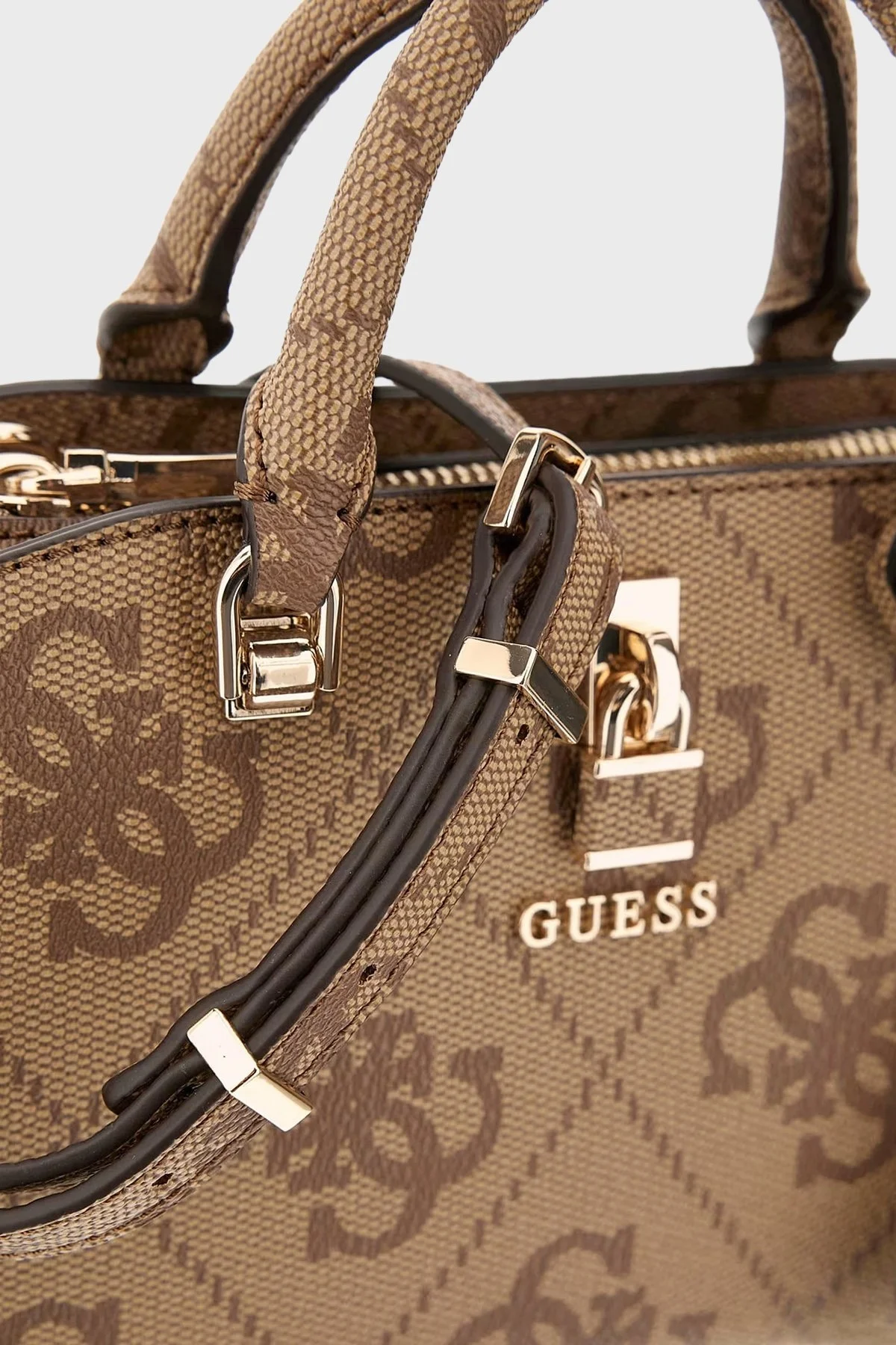 Guess Queensland 4G Logo Baskılı Çıkarılabilir Askılı Mini HWOS9655760 Bayan Çanta HWOS96 55760 LTL KAHVE - 5