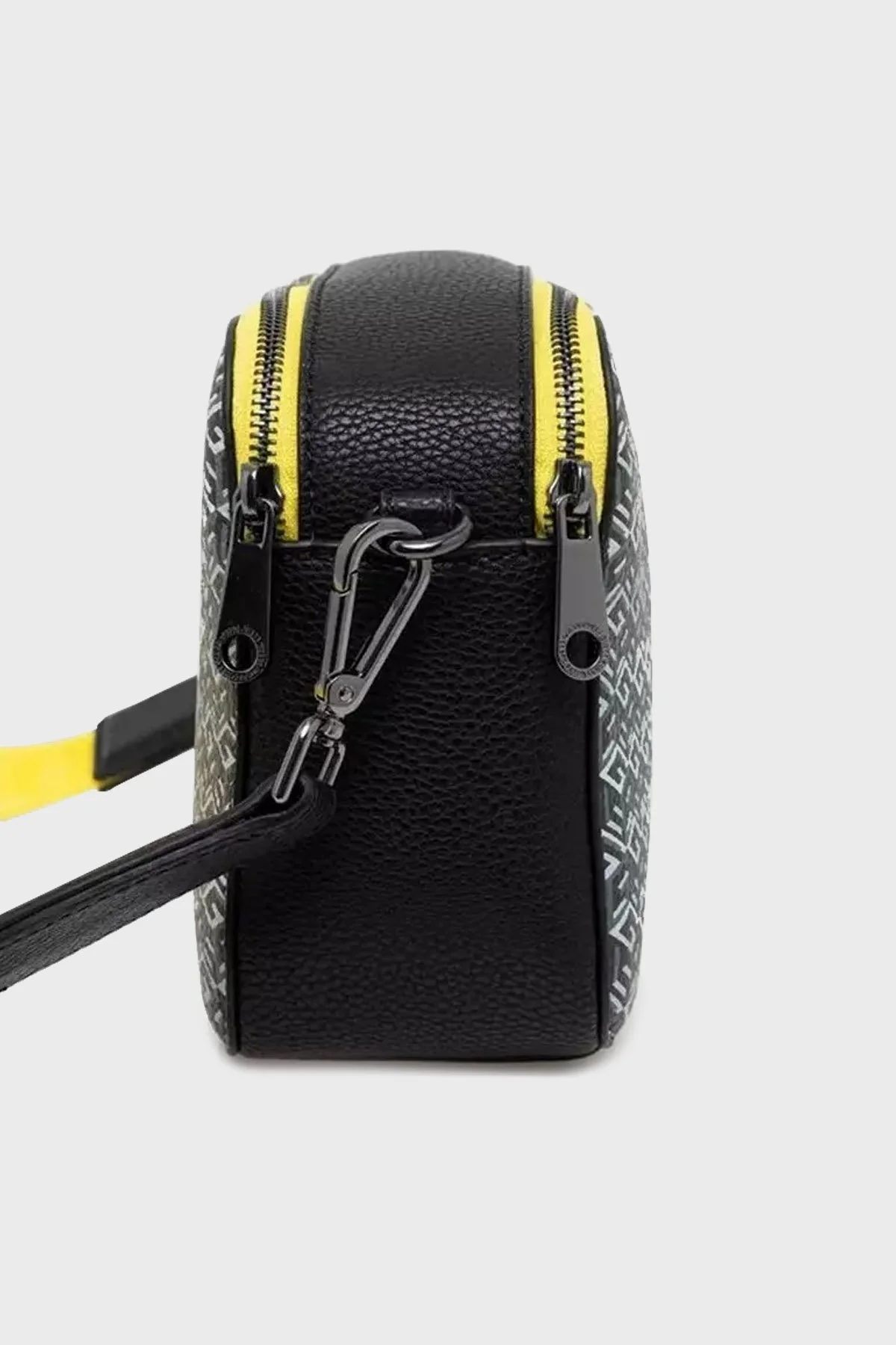 Guess Rainee Logo Desenli Ayarlanabilir Omuz Askılı Bayan Çanta HWSM9003140 BLY SARI-SİYAH - 4