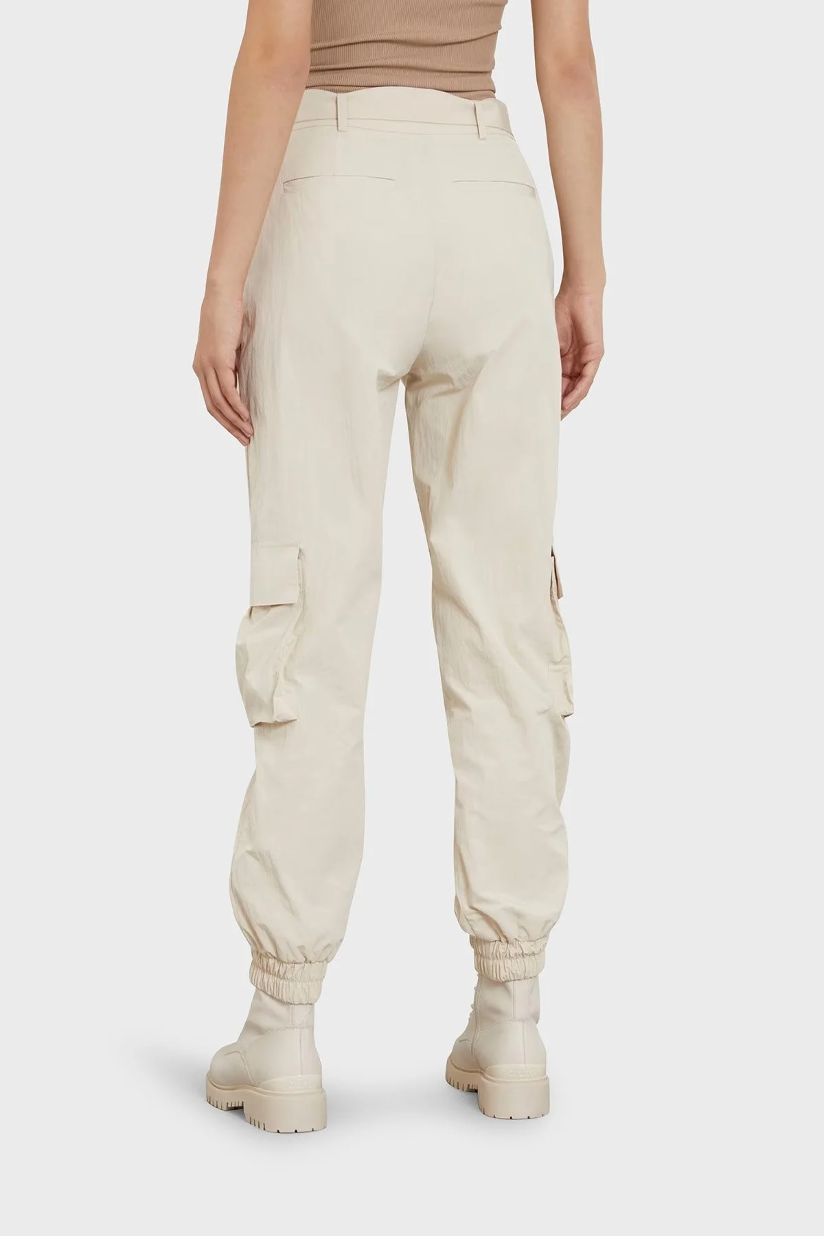 Guess Riko Normal Bel Relaxed Fit Kargo W4RB18WFVV0G1M5 Bayan Pantolon W4RB18WFVV0 G1M5 EKRU - 4