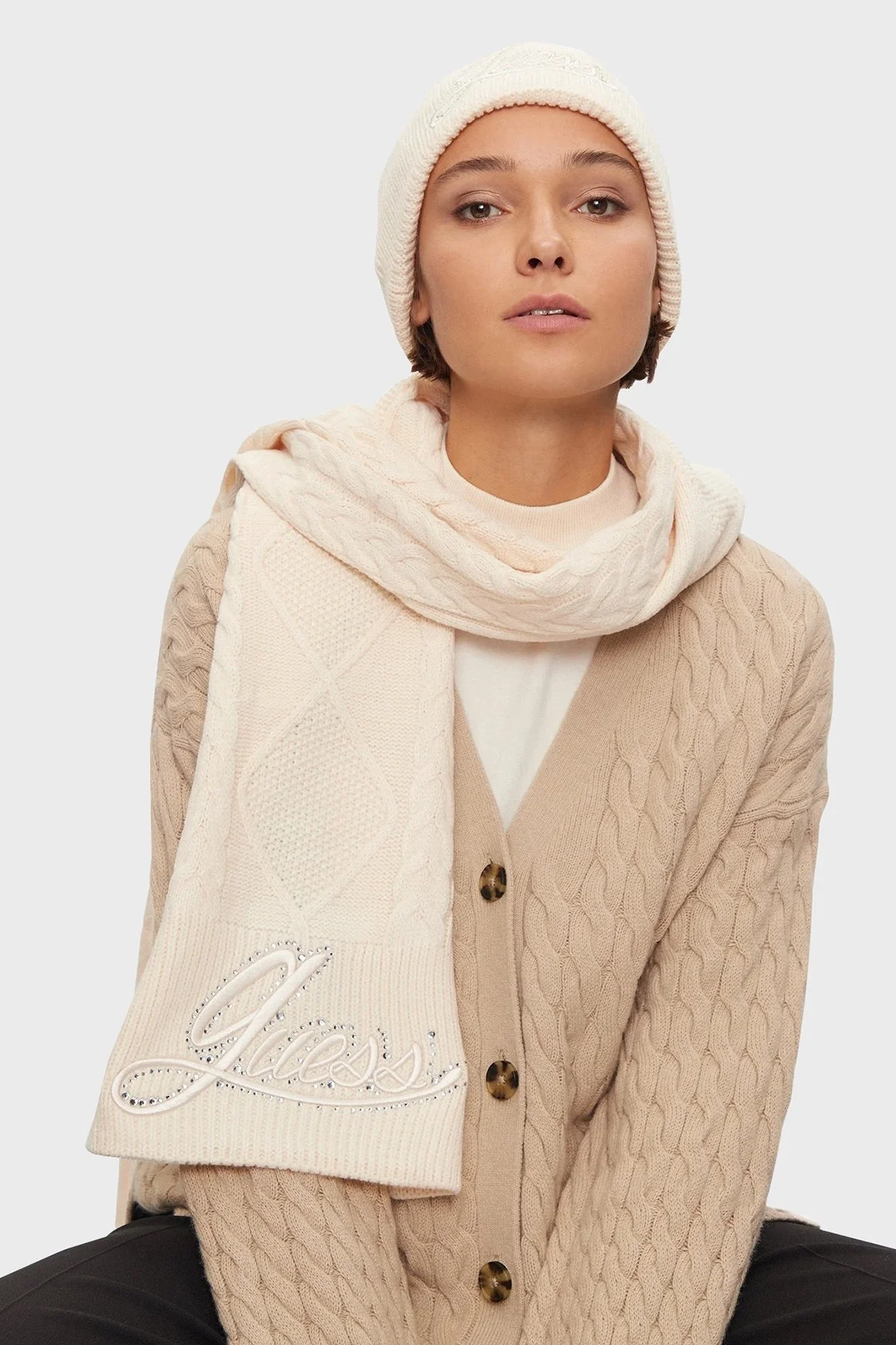 Guess Roselyn Taşlı Logo İşlemeli Örgü W4BZ24Z3362 Bayan Bere W4BZ24 Z3362 G1M5 EKRU - 1