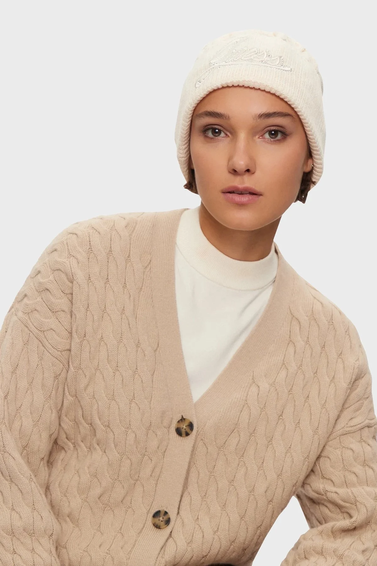 Guess Roselyn Taşlı Logo İşlemeli Örgü W4BZ24Z3362 Bayan Bere W4BZ24 Z3362 G1M5 EKRU - 2