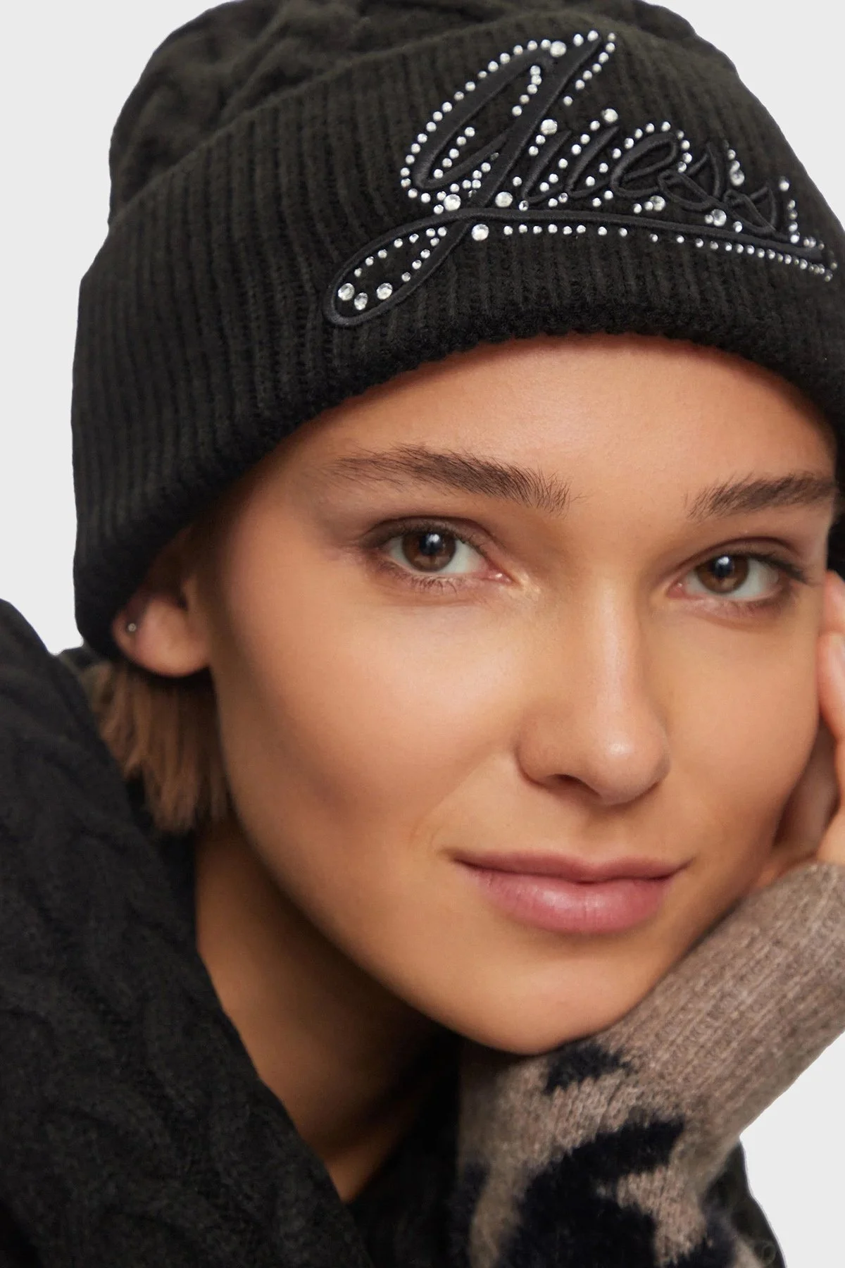 Guess Roselyn Taşlı Logo İşlemeli Örgü W4BZ24Z3362 Bayan Bere W4BZ24 Z3362 JBLK SİYAH - 3