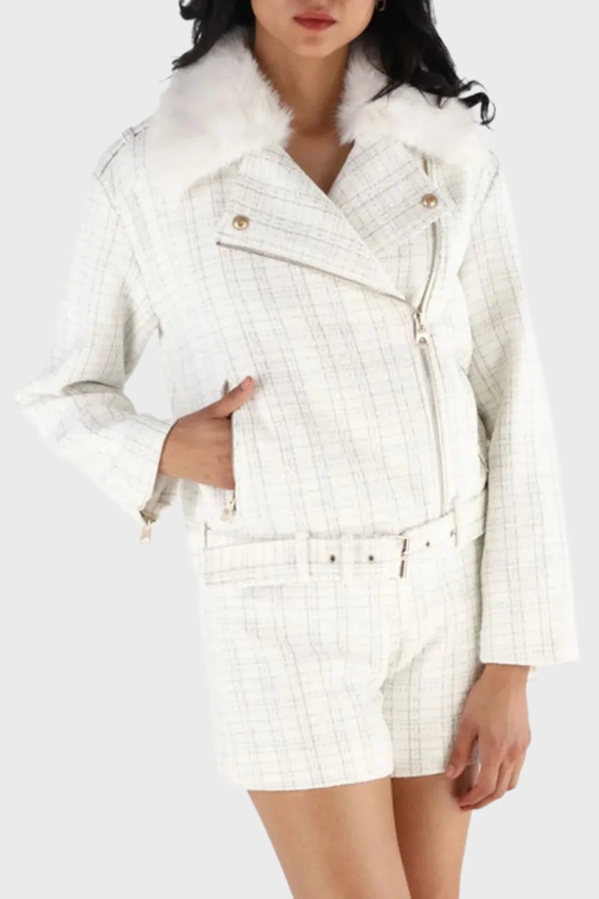 Guess Sandra Regular Fit Yumuşak Tüy Detaylı Yaka Fermuarlı W5BL16W2382 Bayan Ceket W5BL16 W2382 F0YK EKRU - 1