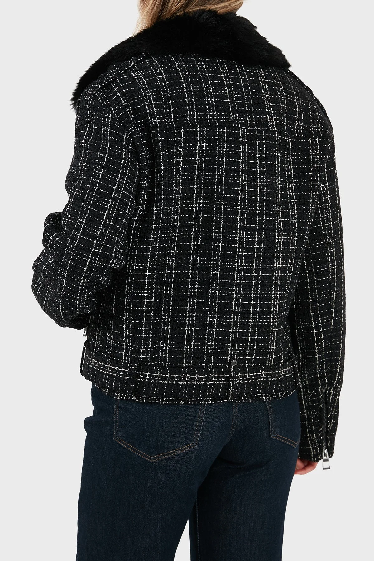 Guess Sandra Regular Fit Yumuşak Tüy Detaylı Yaka Fermuarlı W5BL16W2382 Bayan Ceket W5BL16 W2382 JBLK SİYAH - 2