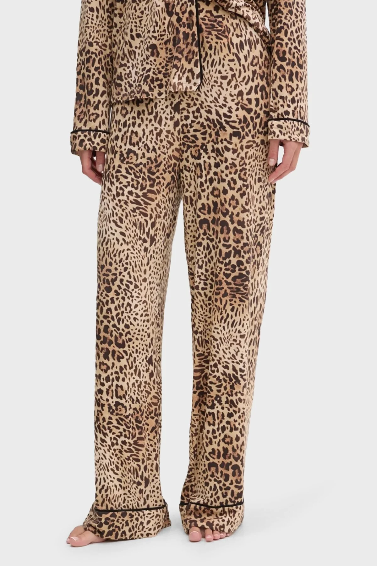Guess Sasha Leopar Desenli Regular Fit Yüksek Bel Bol Paça Modal O5RX08KCIN2 Bayan Pijama Takımı O5RX08 KCIN2 P1KN LEOPAR - 9
