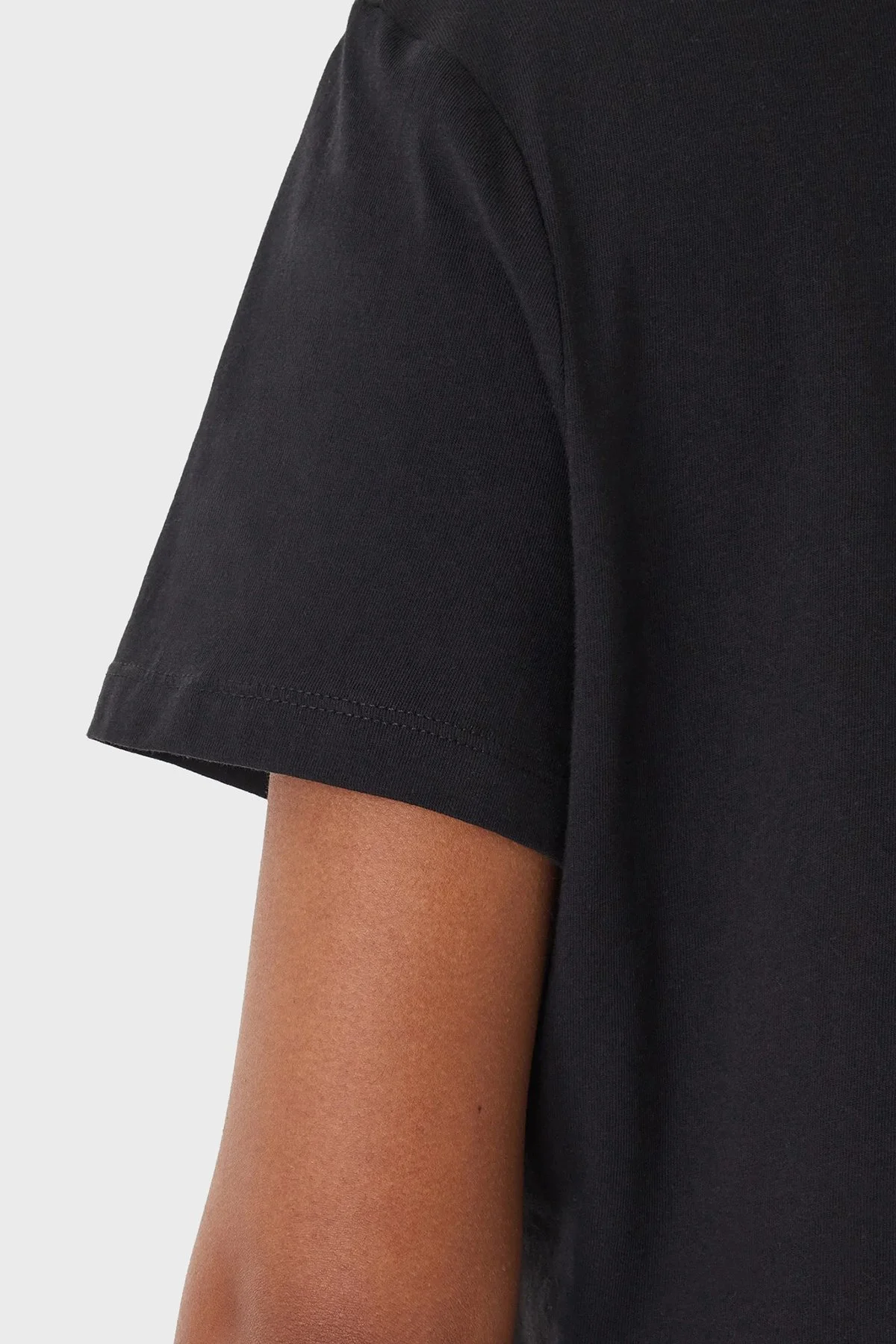 Guess Selene % 100 Pamuk Boxy Fit Logolu Yuvarlak Yaka V6GI17K2984 Bayan T Shirt V6GI17 K2984 JBLK SİYAH - 5