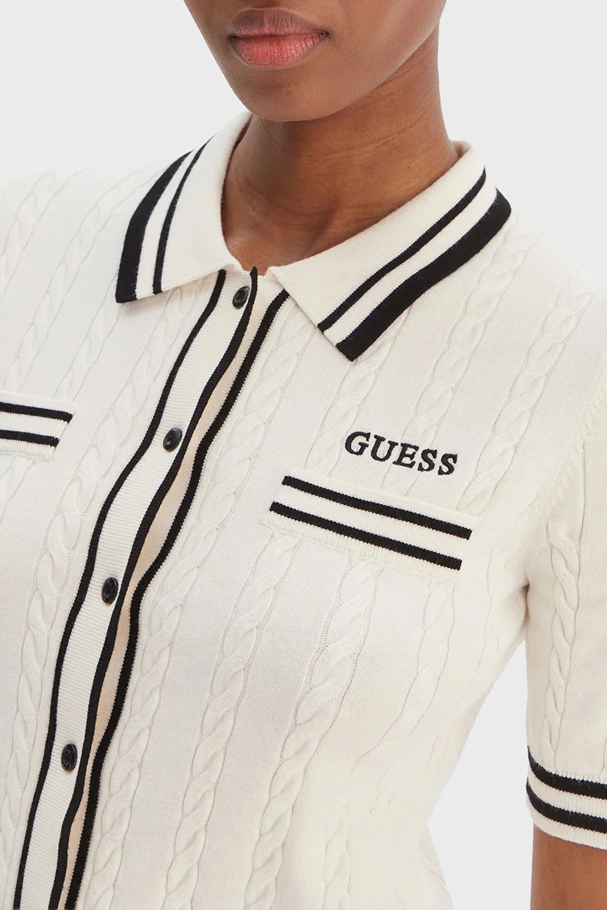 Guess Shari Logolu Slim Fit Örgü Detaylı Kısa Kollu Triko V6RR02Z4652 Bayan Hırka V6RR02 Z4652 G1O6 BEYAZ - 4