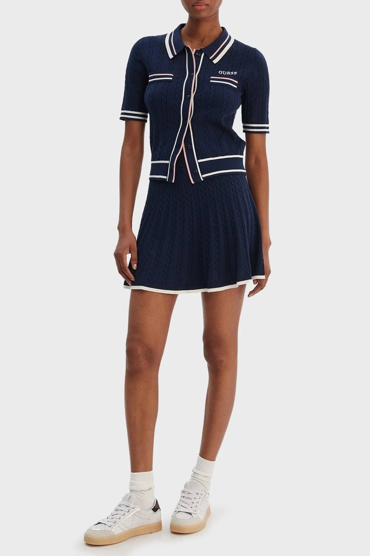 Guess Shari Logolu Slim Fit Örgü Detaylı Kısa Kollu Triko V6RR02Z4652 Bayan Hırka V6RR02 Z4652 G7R1 MAVİ - 2