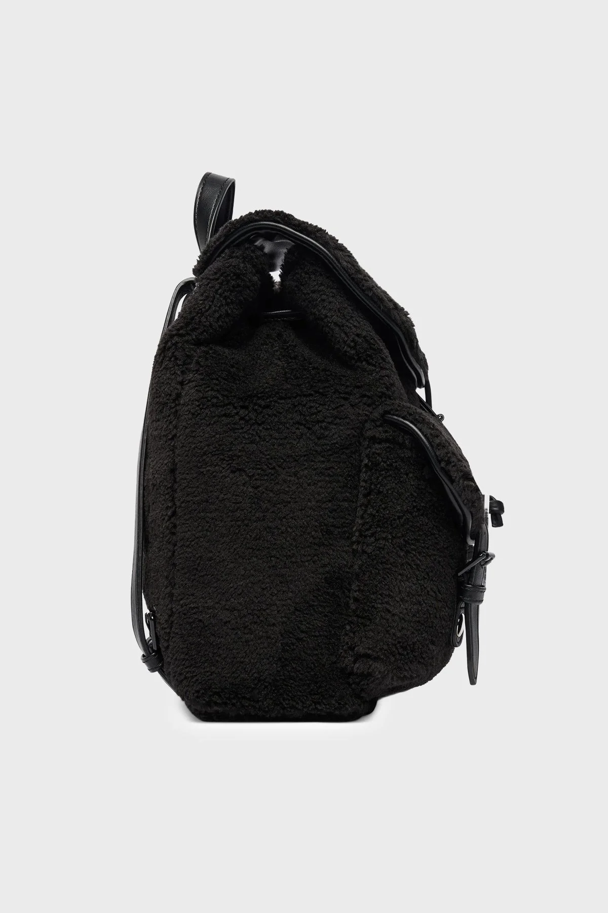 Guess Sherpa Logolu Ayarlanabilir Askılı V6BZ14K6971 Kadın Sırt Çantası V6BZ14 K6971 JBLK Siyah - 6