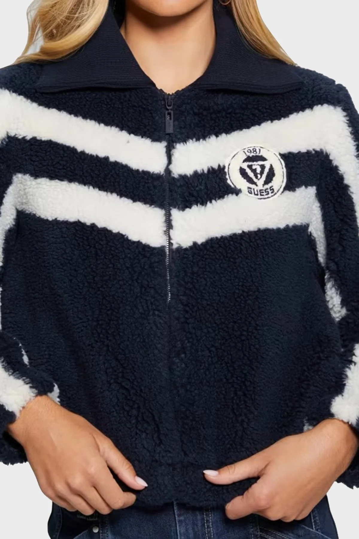 Guess Sherpa Yumuşak Dokulu Regular Fit Crop V4BL06KCIR0 Bayan Ceket V4BL06 KCIR0 A71W LACİVERT - 4