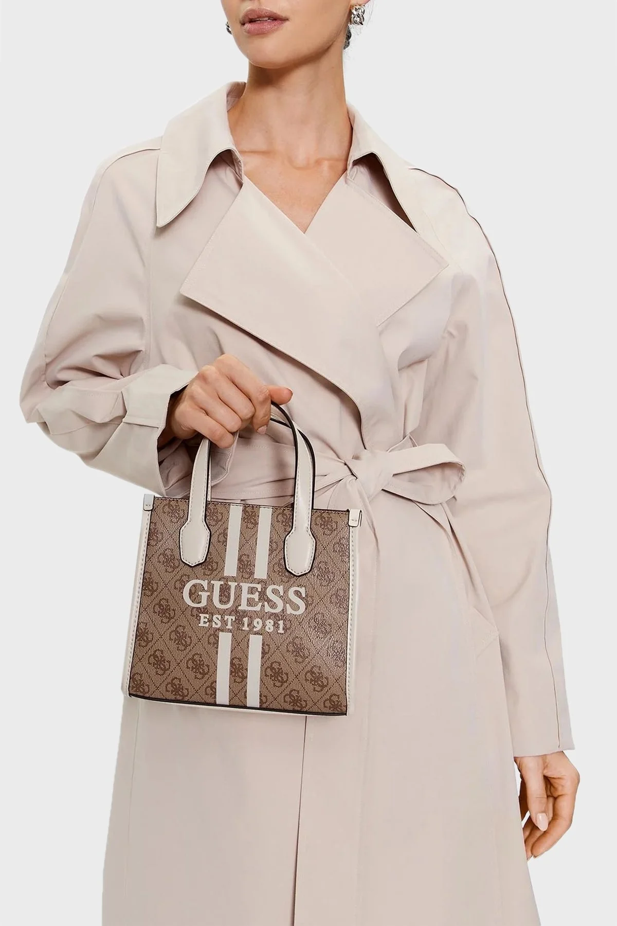 Guess Silvana Logo Desenli Ayarlanabilir Omuz Askılı Mini Bayan Çanta HWSS8665770 LLS KAHVE - 2