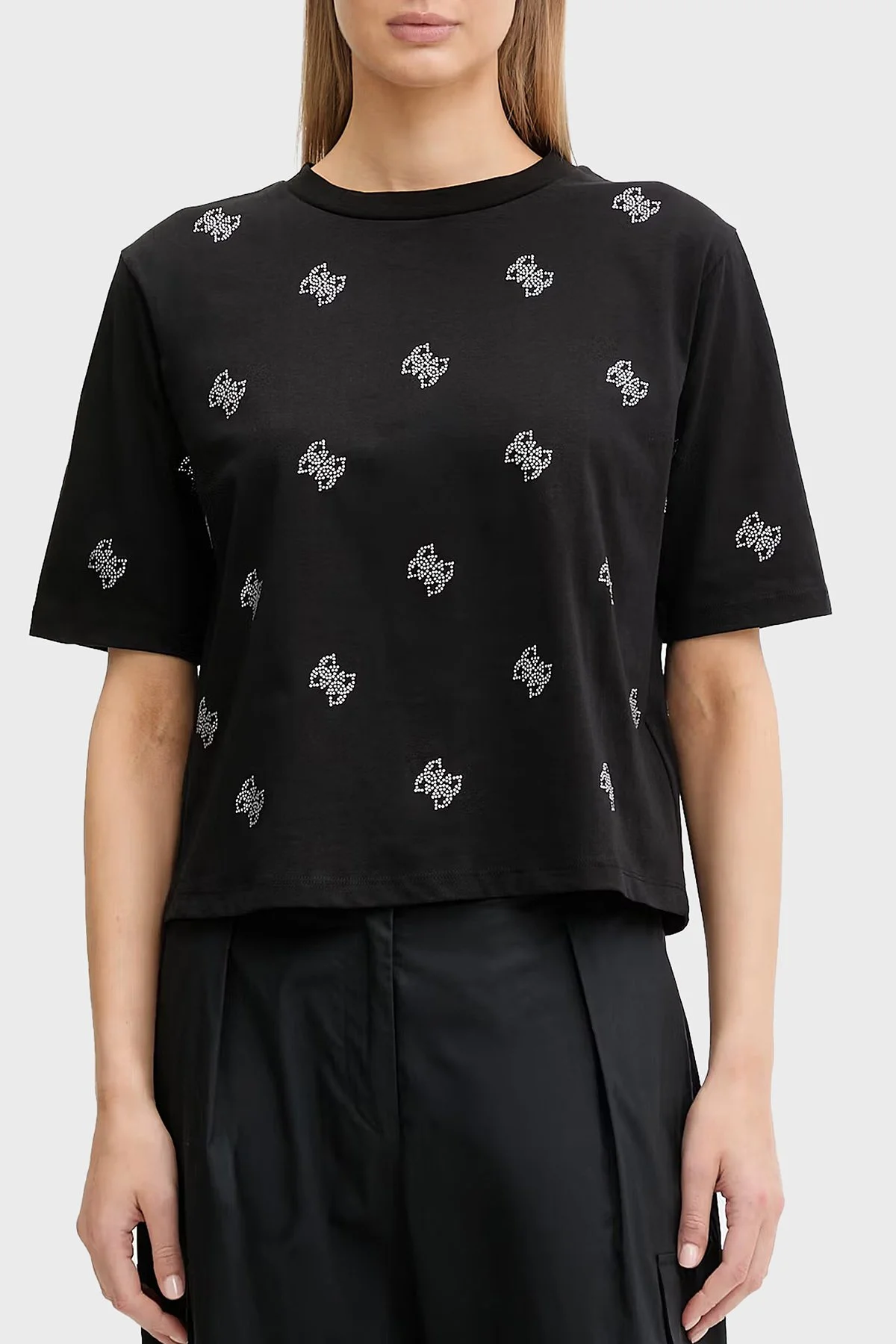 Guess Silvy 4G Ss Cn % 100 Pamuk Boxy Fit Taşlı Kadın T Shirt V6GI18 K2985 JBLK SİYAH - 1