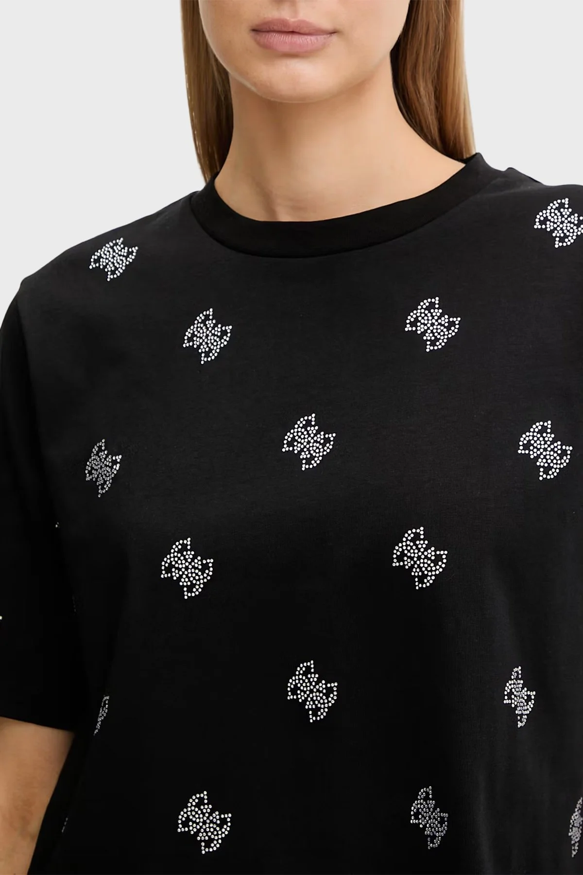 Guess Silvy 4G Ss Cn % 100 Pamuk Boxy Fit Taşlı Kadın T Shirt V6GI18 K2985 JBLK SİYAH - 3