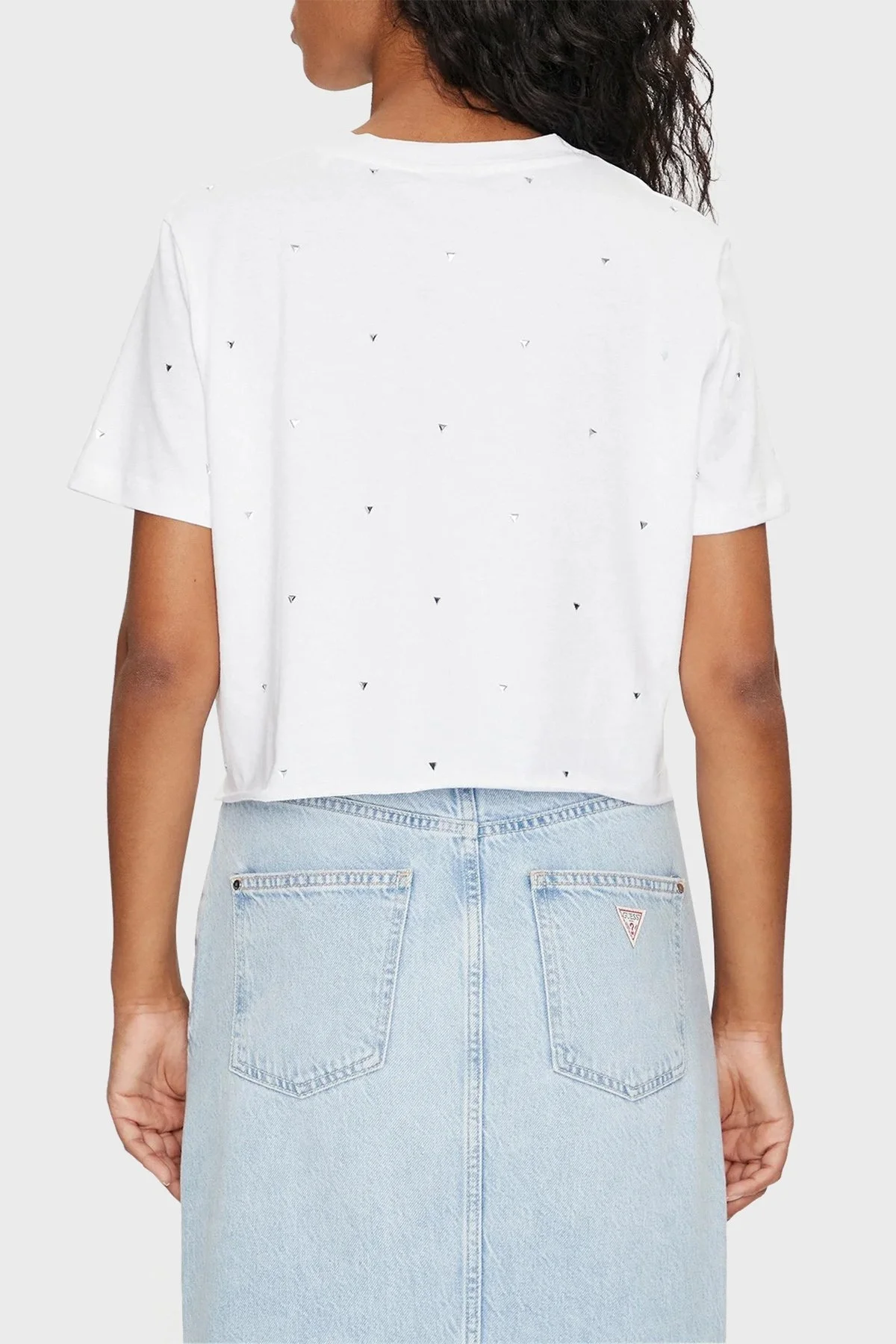 Guess Skylar Pamuklu Boxy Fit Crop V4GI08JA914 Bayan T Shirt V4GI08 JA914 G011 BEYAZ - 3