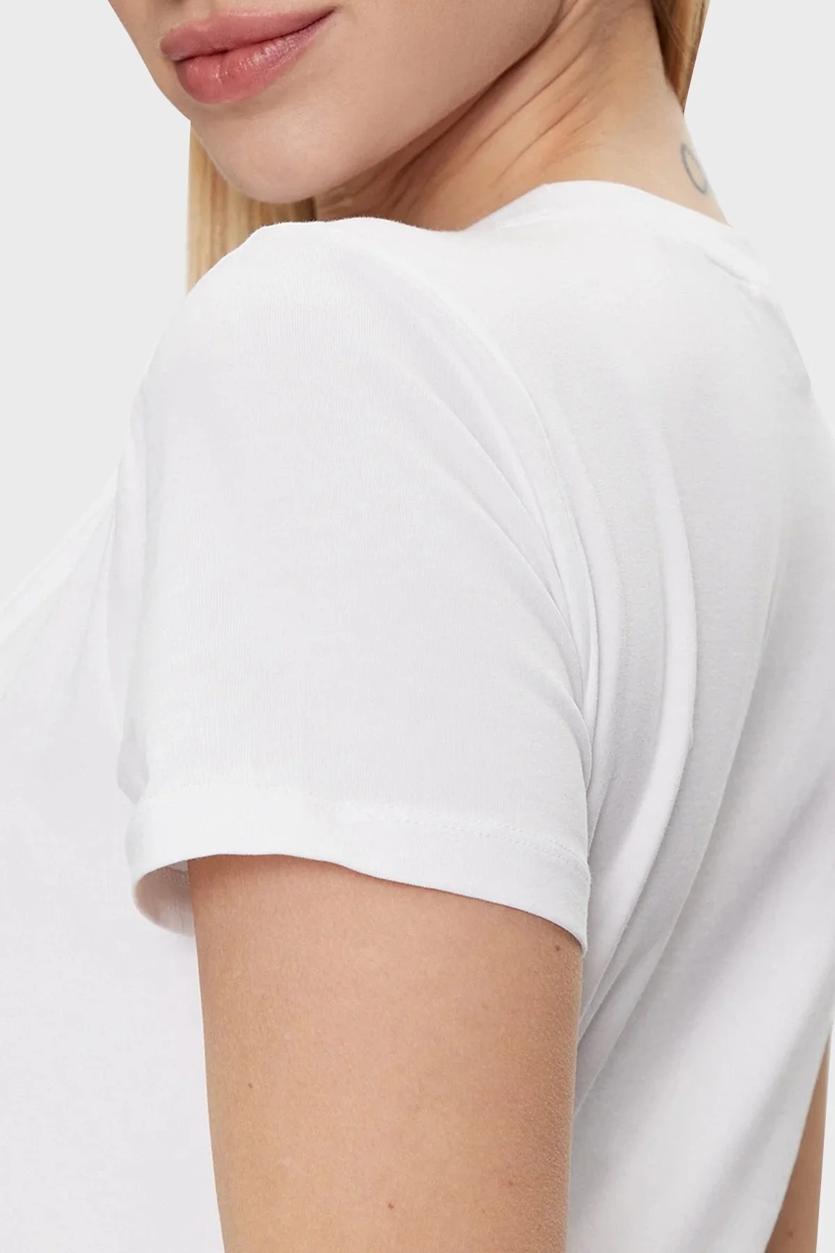 Guess Skylar Streç Pamuklu Slim Fit V4GI09J1314 Bayan T Shirt V4GI09 J1314 G011 BEYAZ - 4