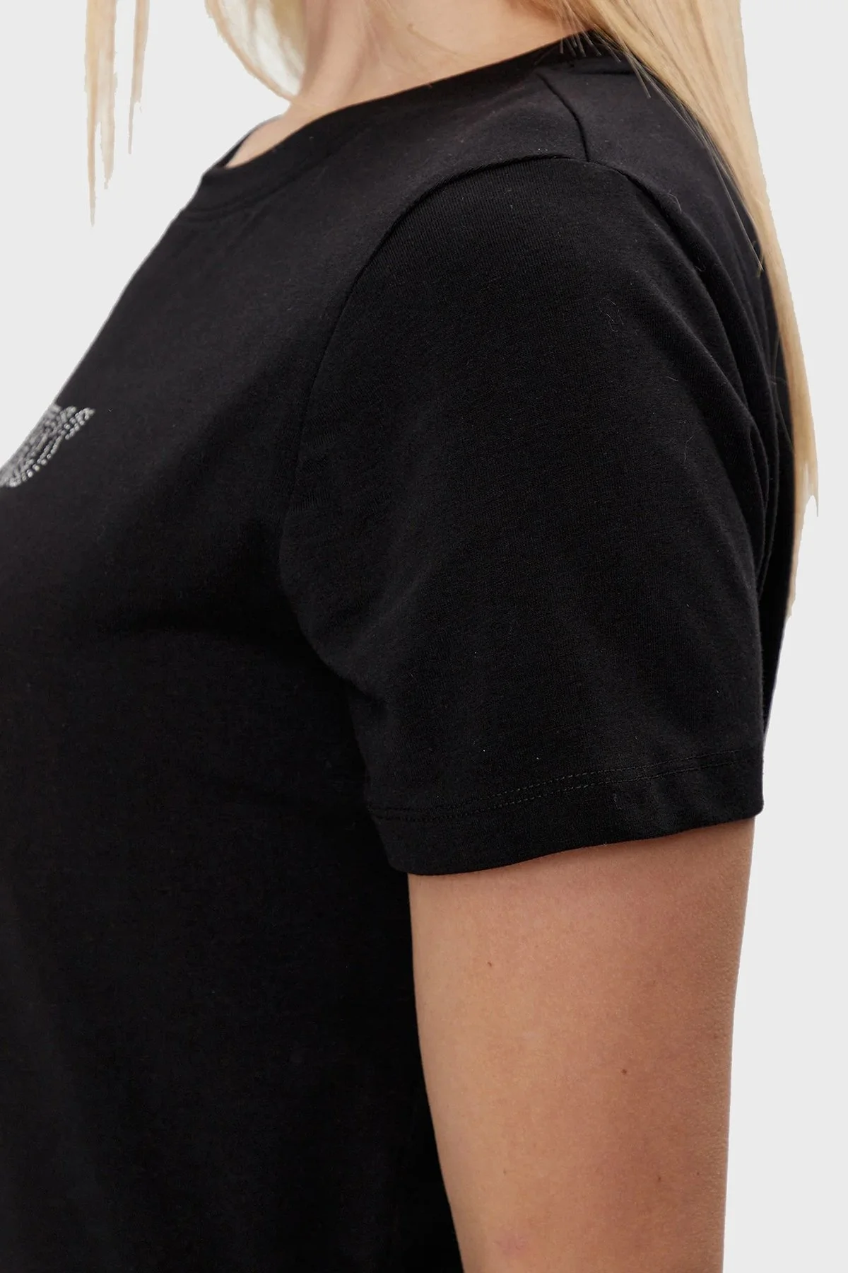 Guess Skylar Streç Pamuklu Slim Fit V4GI09J1314 Bayan T Shirt V4GI09 J1314 JBLK SİYAH - 10