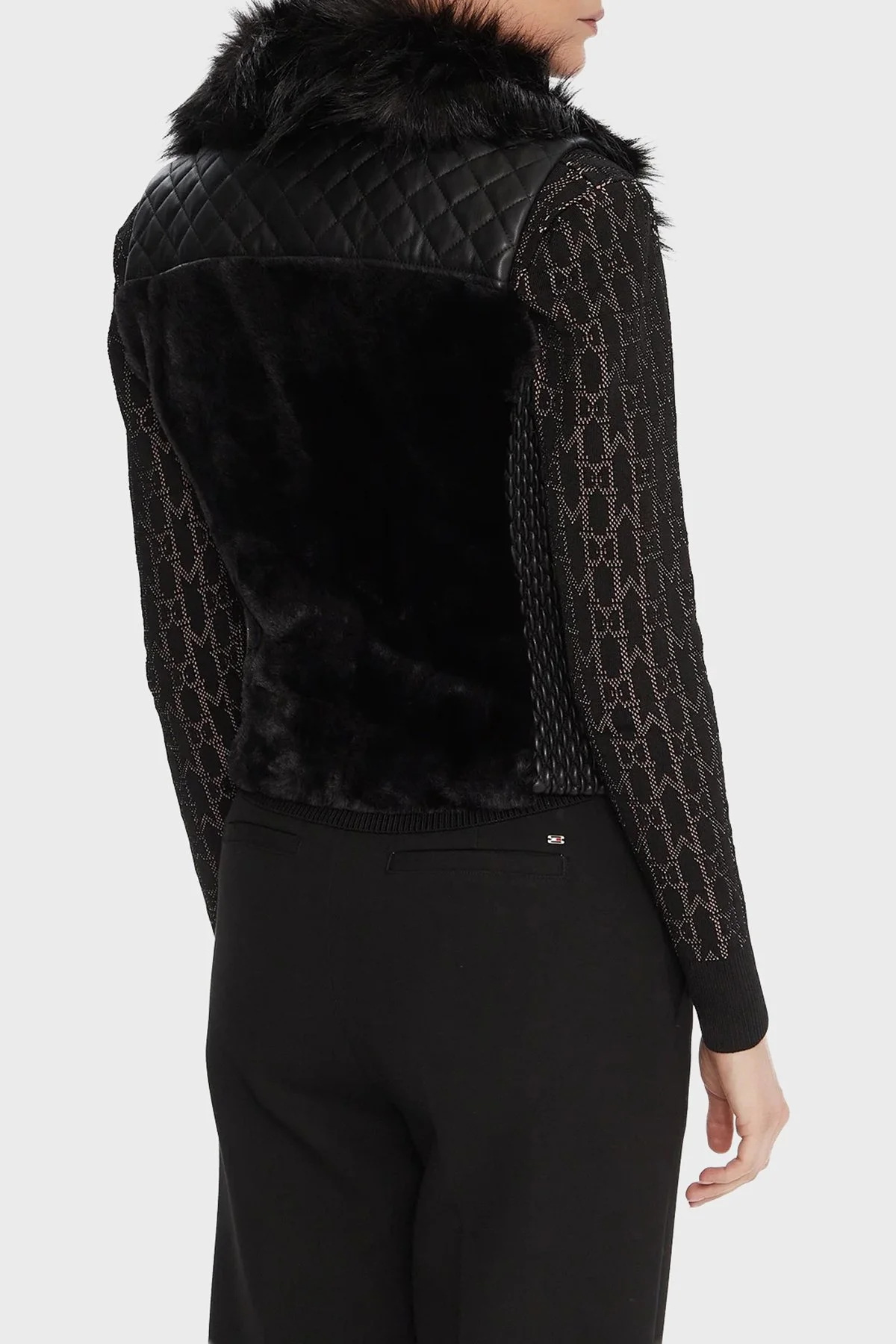 Guess Sl Amari Regular Fit Yumuşak Tüylü Yaka Fermuarlı W5BL0IKCP70 Bayan Yelek W5BL0I KCP70 JTMU SİYAH - 3