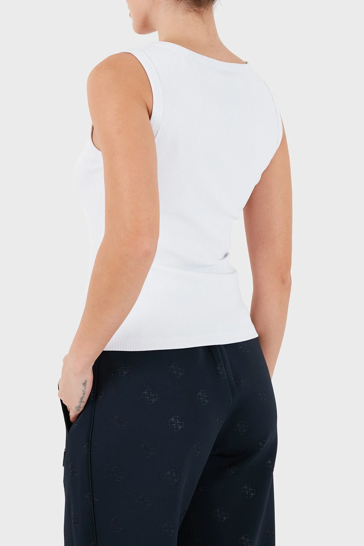 Guess Sl Savina Logolu Pamuklu Geniş Yaka W6BP20K6255 Kadın Top W6BP20 K6255 G011 Beyaz - 3