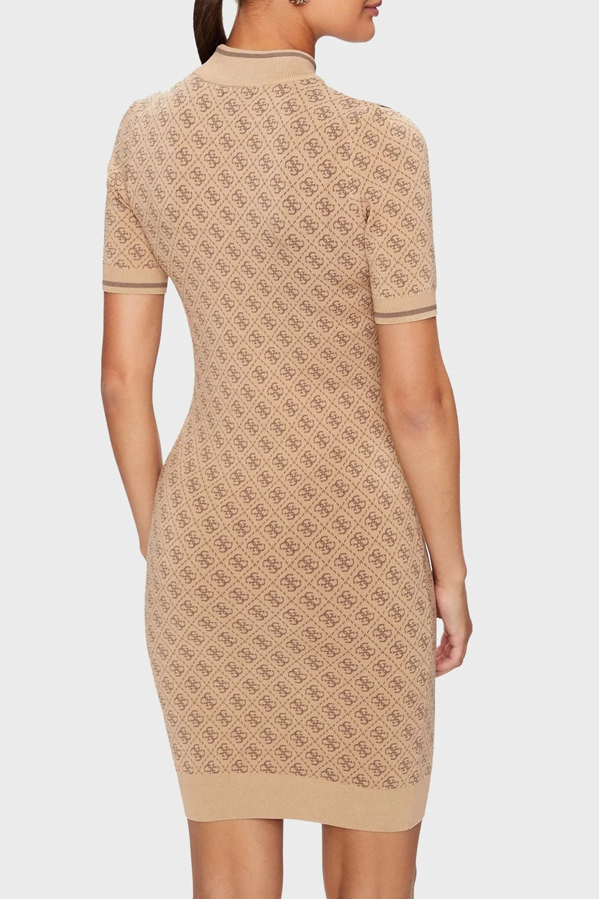 Guess Slim Fit Bisiklet Yaka Logo Desenli Kısa Kollu Mini Bayan Elbise W3YK39Z37K0 F1FP KAHVE - 3