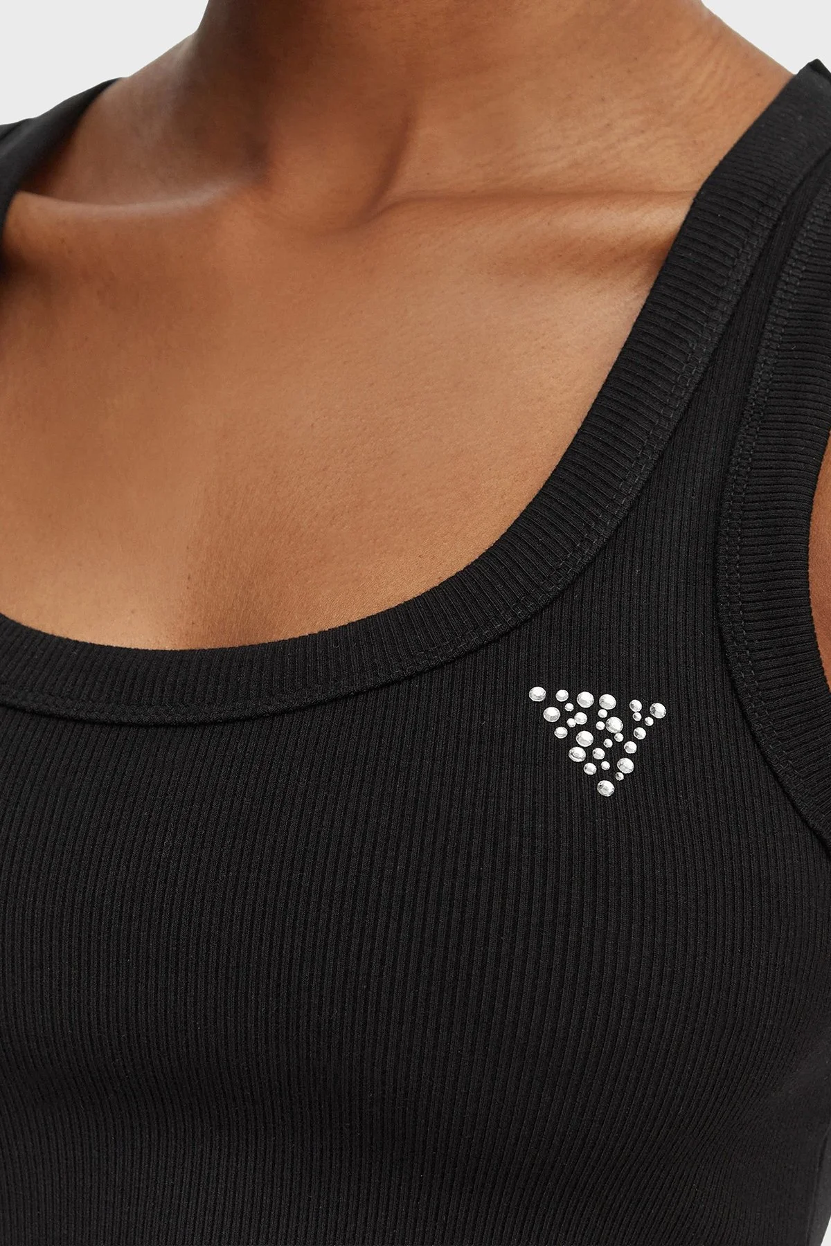 Guess Slim Fit Yuvarlak Yaka Fitilli V6GP07K2987 Kadın Crop V6GP07 K2987 JBLK SİYAH - 4