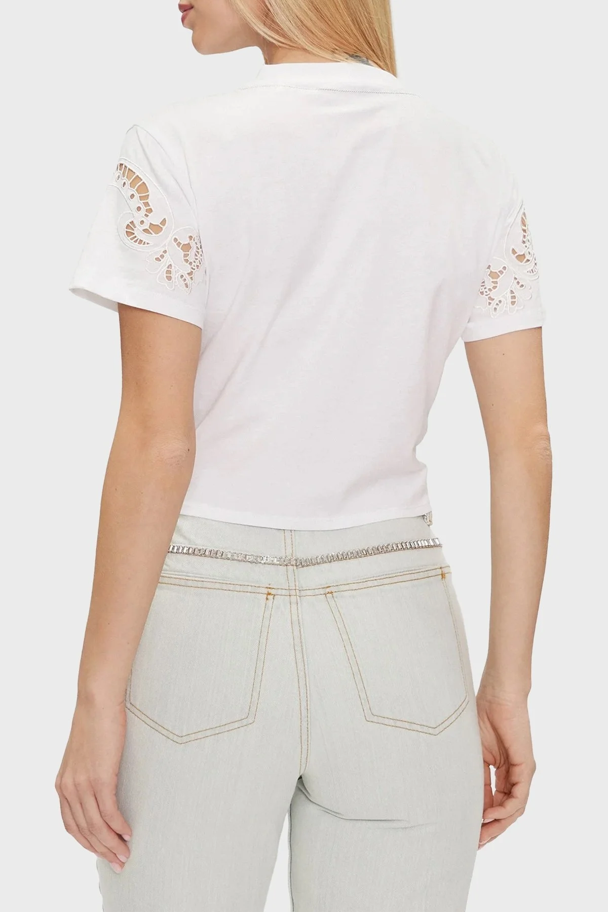 Guess Ss Cn Ajour Relaxed Fit Bağlamalı Crop W4GI15I3Z14 Bayan T Shirt W4GI15 I3Z14 G011 BEYAZ - 2