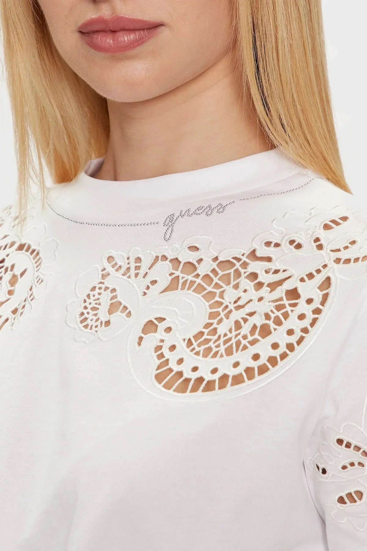 Guess Ss Cn Ajour Relaxed Fit Bağlamalı Crop W4GI15I3Z14 Bayan T Shirt W4GI15 I3Z14 G011 BEYAZ - 5