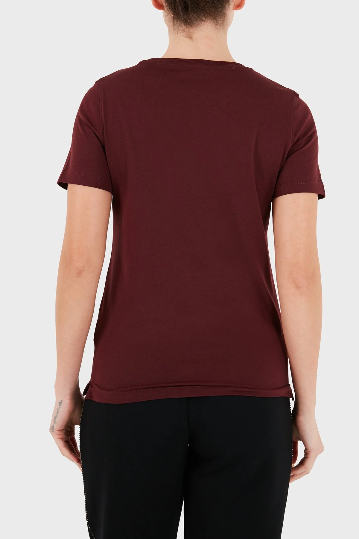 Guess Ss Cn Crystals Logolu Pamuklu Slim Fit W6BI20K6039 Kadın T Shirt W6BI20 K6039 G596 Bordo - 3