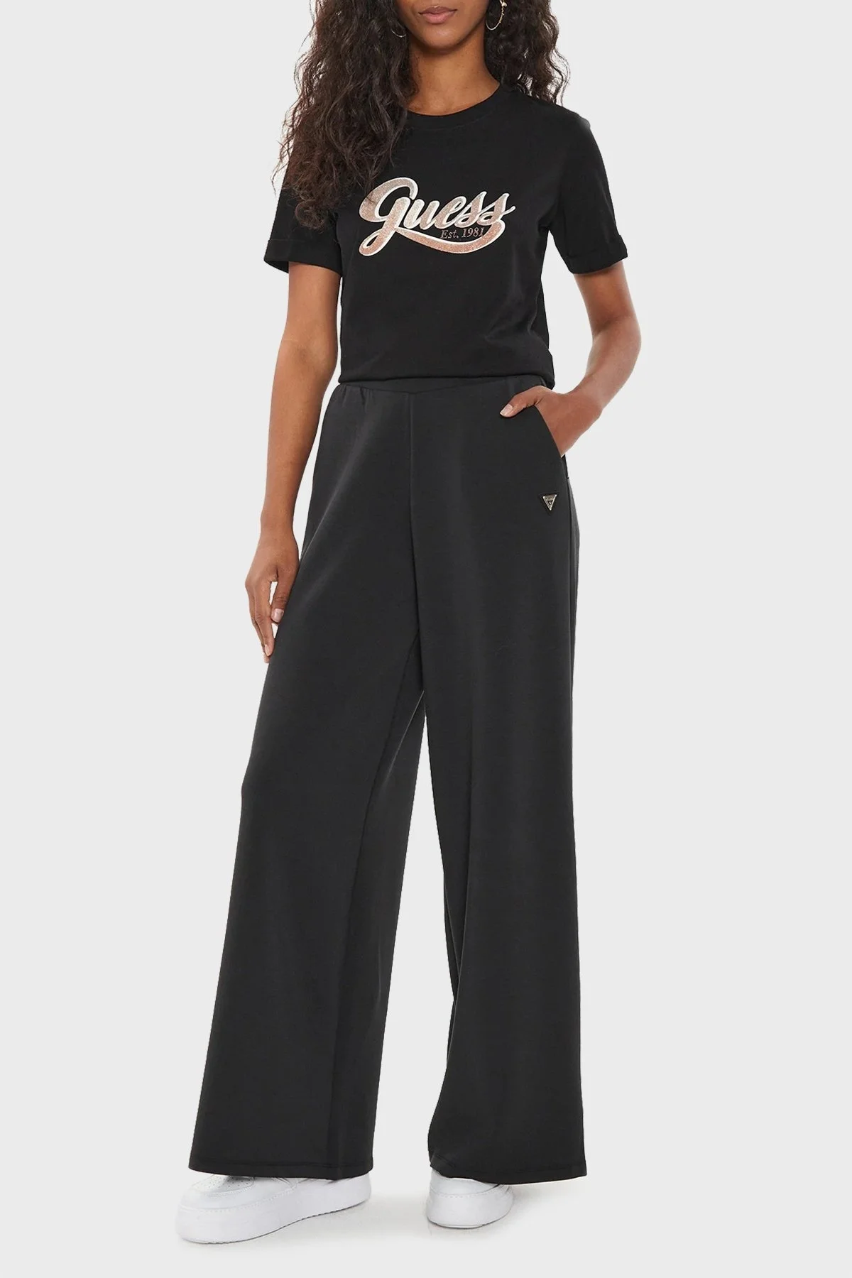 Guess Ss Cn Glittery Pamuklu Regular Fit W4YI09JA914 Bayan T Shirt W4YI09 JA914 JBLK SİYAH - 3