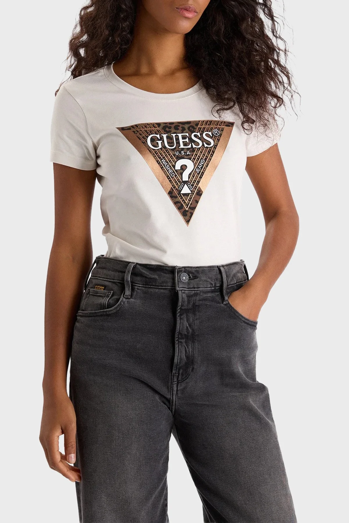 Guess Ss Cn Leo Pamuk Karışım Regular Fit W5BI28J1314G012 Bayan T Shirt W5BI28J1314G012 EKRU - 1