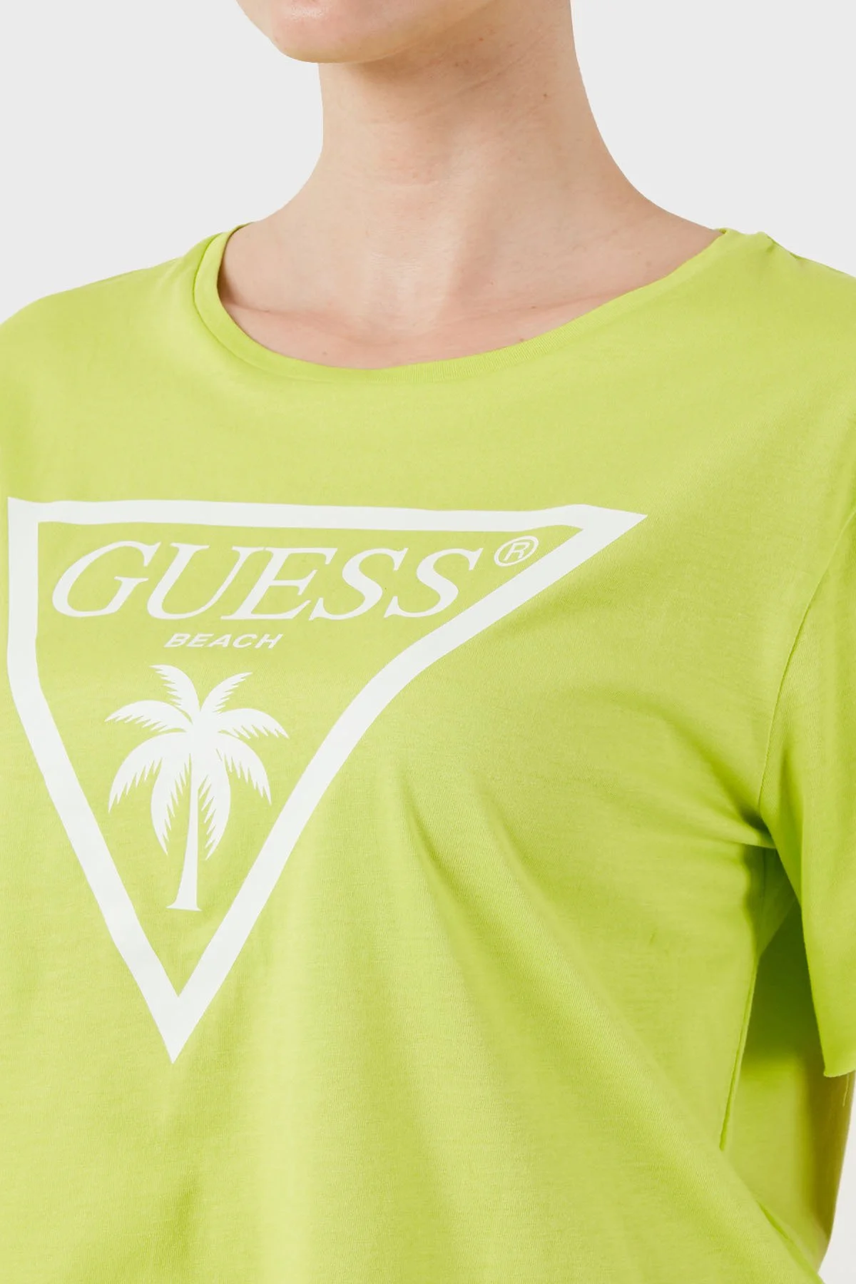 Guess Ss Cn Logo Pamuklu ped Fit T Shirt E02I01JA914 Kadın Crop E02I01 JA914 G8BU FISTIK YEŞİL - 6