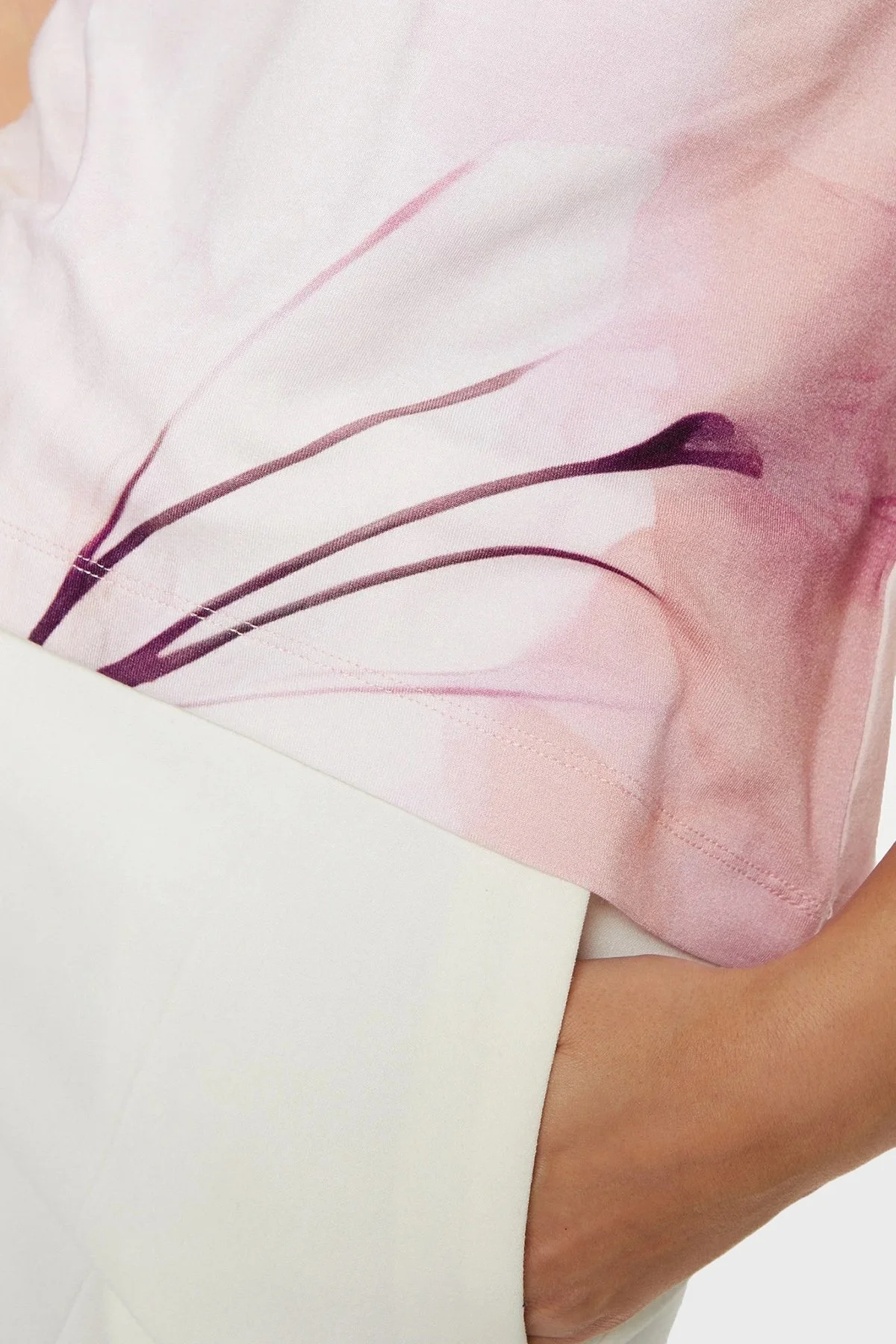 Guess Ss Cn Logo Regular Fit Bisiklet Yaka W5RI09K68D2 Bayan T Shirt W5RI09 K68D2 F0D9 PEMBE - 10