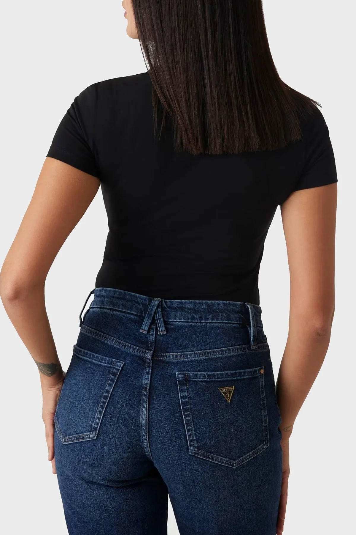 Guess Ss Cn Shıny Pamuklu Slim Fit Taşlı Üçgen Logolu W5RI11J1314 Bayan T Shirt W5RI11 J1314 JBLK SİYAH - 8