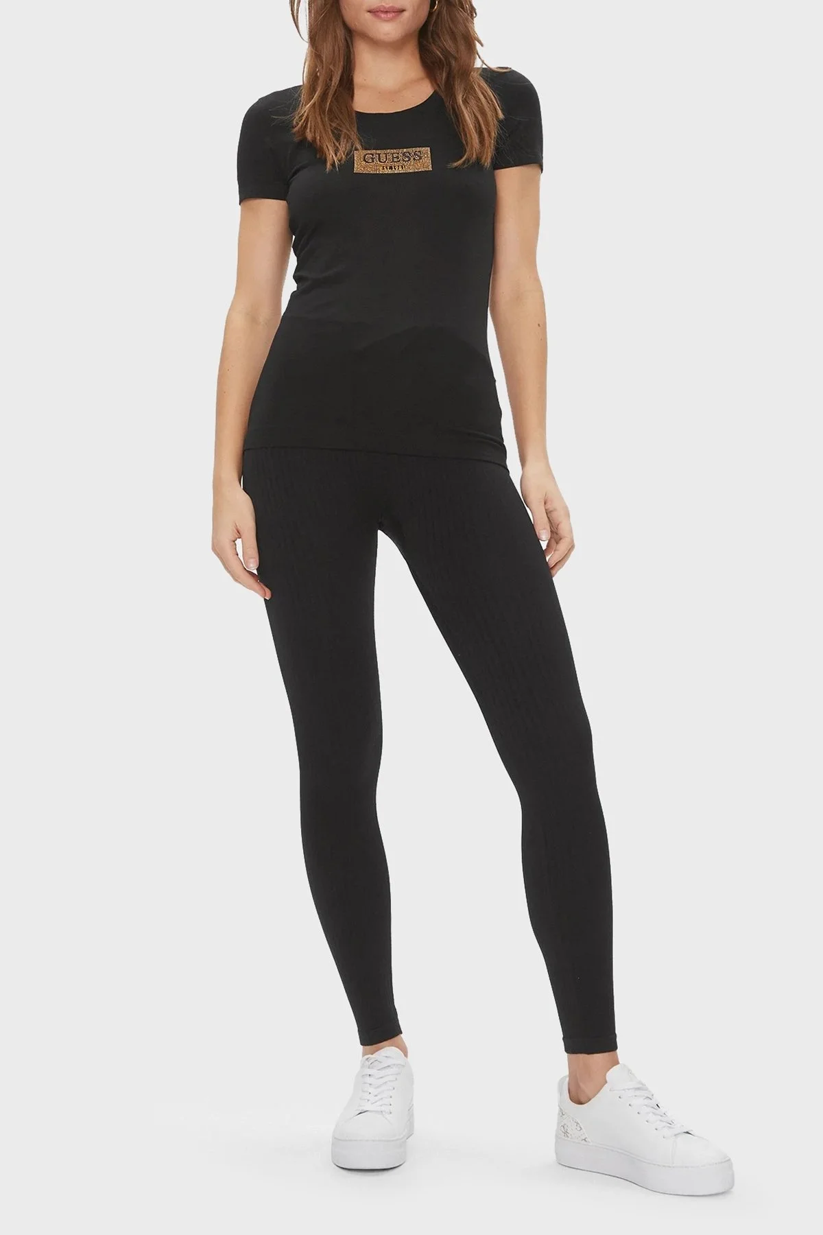 Guess Ss Cn Studs Pamuklu Slim Fit W4RI33 J1314 Bayan T Shirt W4RI33J1314 JBLK SİYAH - 3
