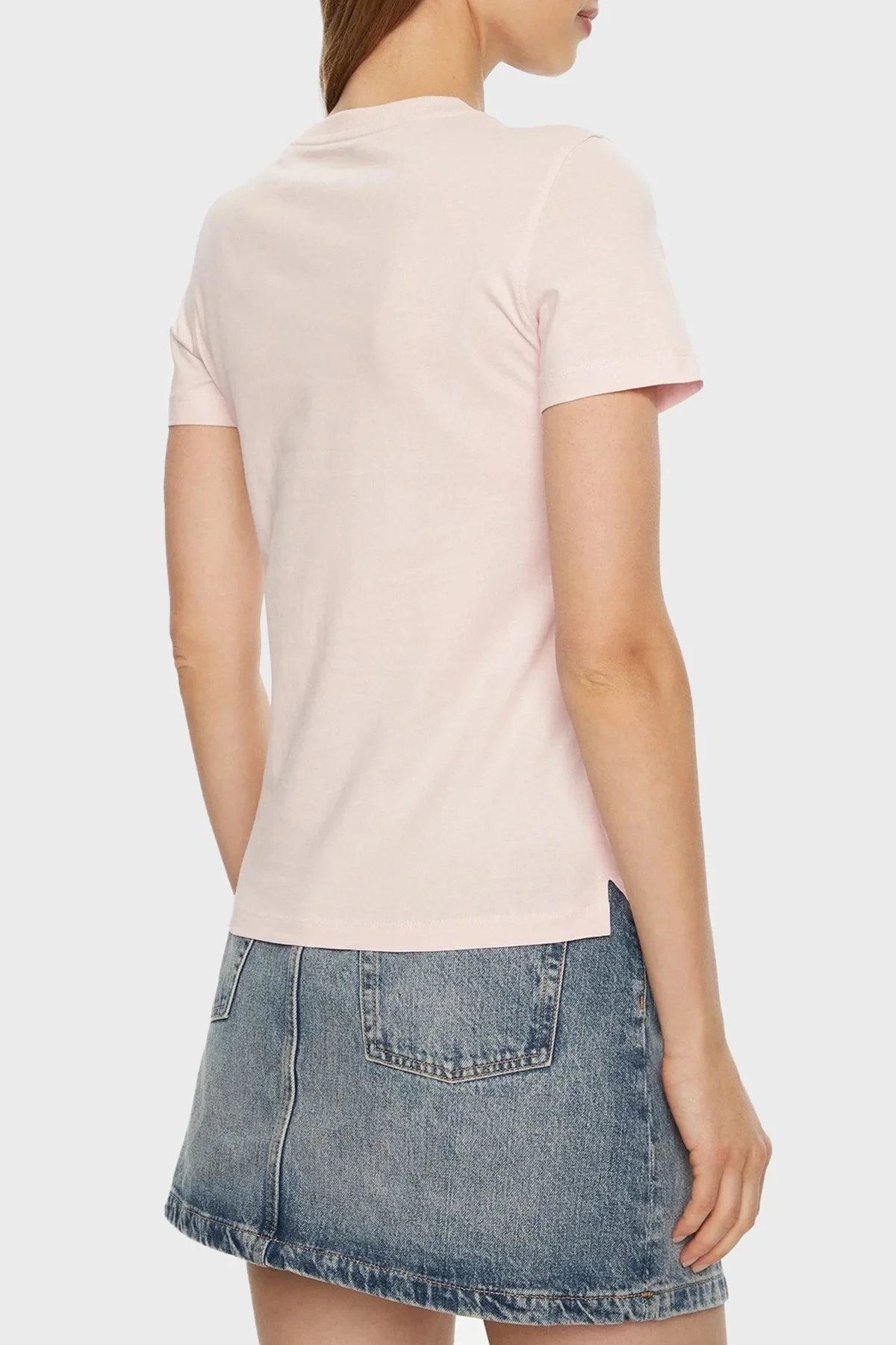 Guess Ss Cn Triangle % 100 Pamuk Regular Fit Logolu W5RI10I3Z14 Bayan T Shirt W5RI10 I3Z14 A60W PUDRA - 8