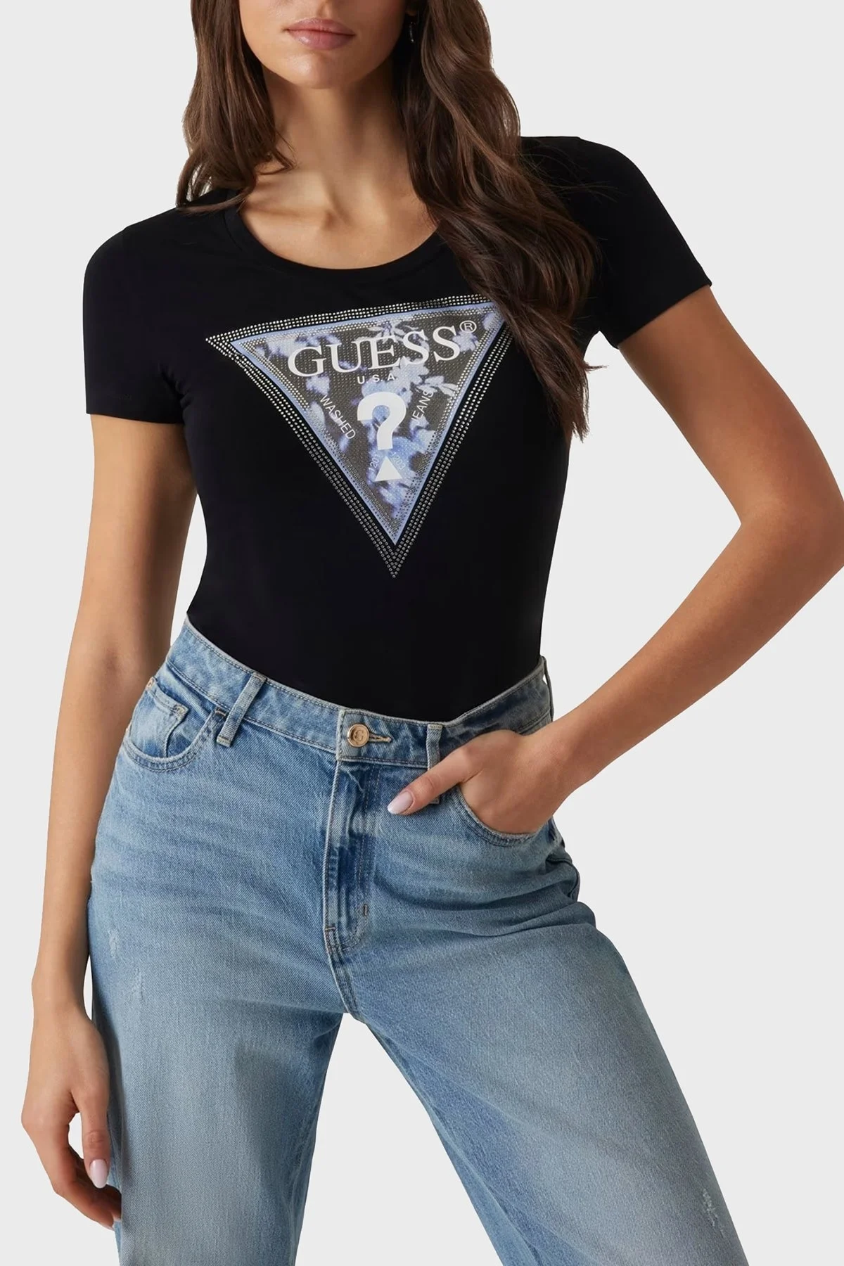 Guess Ss Cn Triangle Pamuklu Slim Fit Çiçek Desenli Üçgen Logolu W5RI00J1314 Bayan T Shirt W5RI00 J1314 JBLK SİYAH - 6