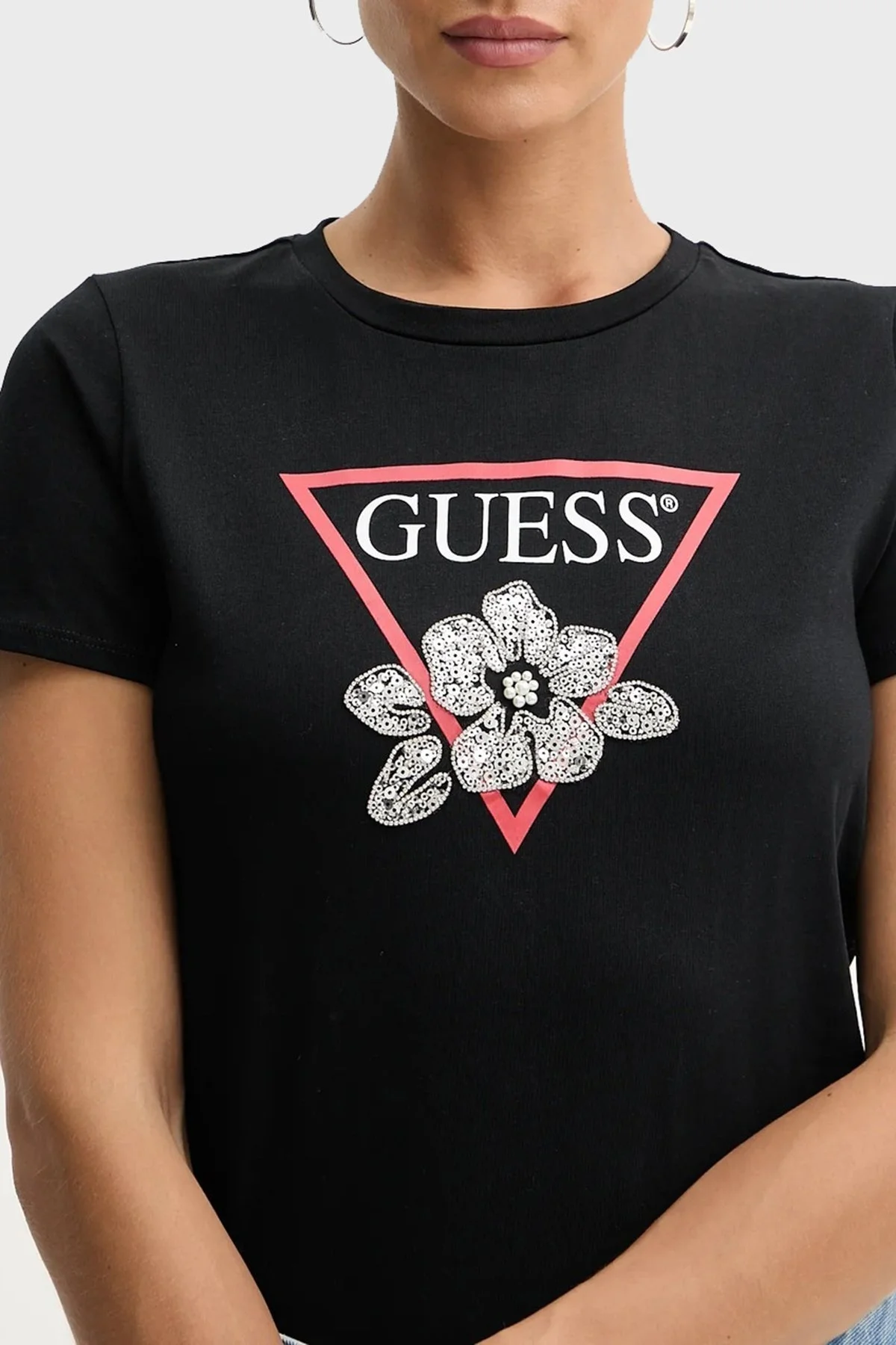 Guess Ss Flower Pamuklu Regular Fit Bisiklet Yaka Logolu W5YI38I3Z14 Bayan T Shirt W5YI38 I3Z14 JBLK SİYAH - 4
