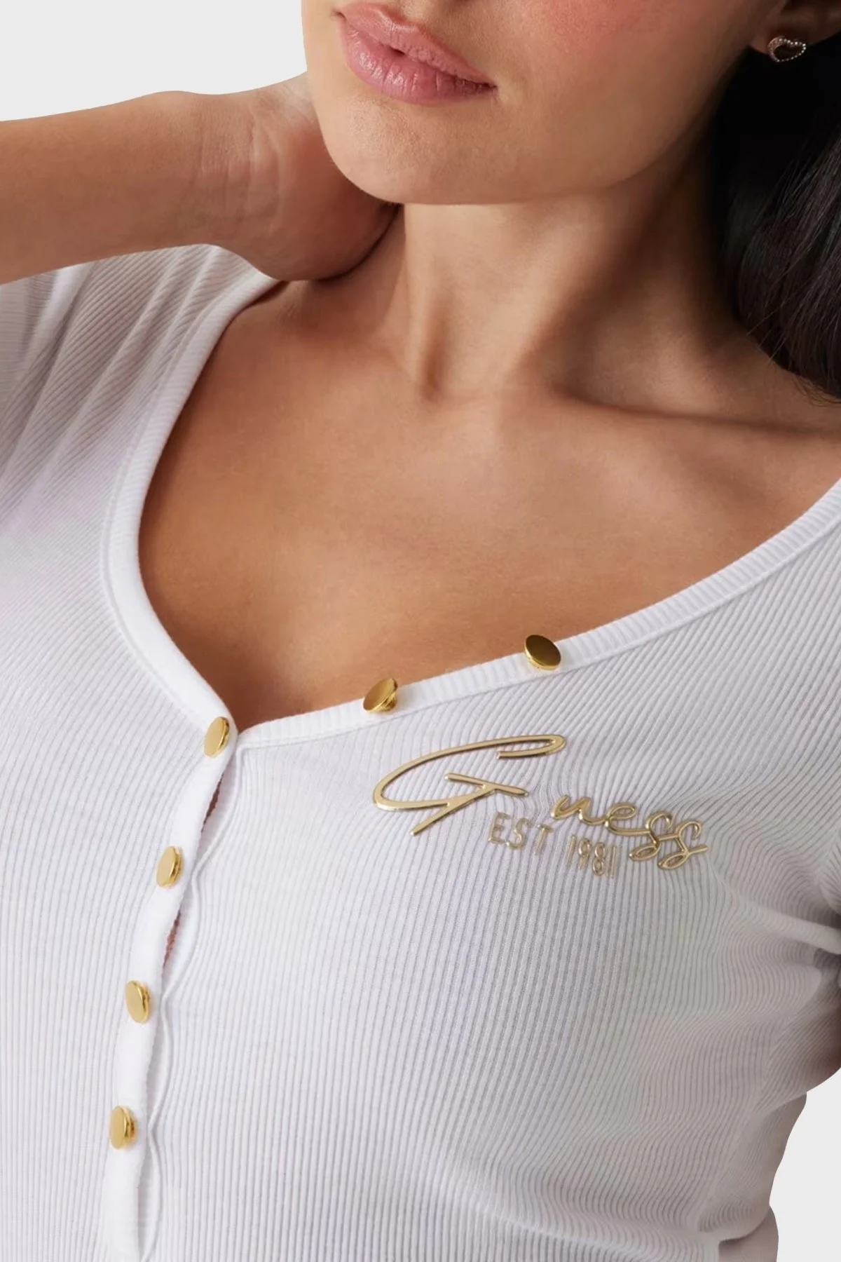 Guess Ss Henley Logolu % 100 Pamuk Slim Fit Düğmeli V Yaka Top W4RP47K1814 Bayan T Shirt W4RP47 K1814 G011 BEYAZ - 9