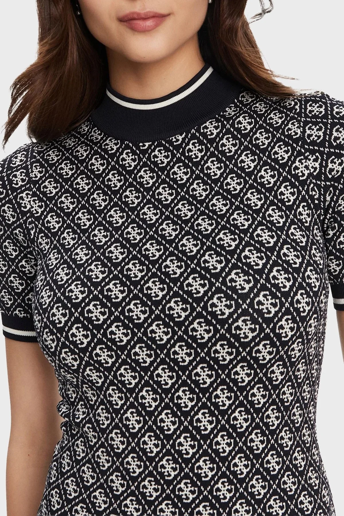 Guess Ss Lise Slim Fit Bisiklet Yaka Logo Desenli Mini W3YK39Z37K0 Bayan Elbise W3YK39 Z37K0 FBCF SİYAH - 4