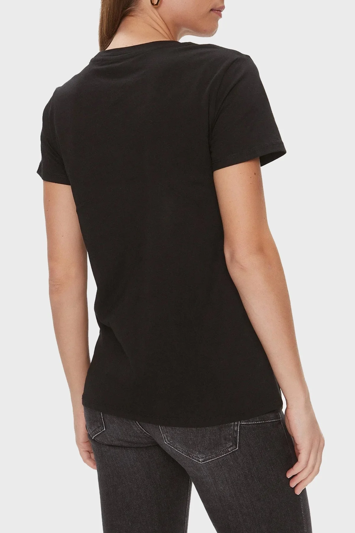 Guess Ss Organik Pamuklu Regular Fit W4RI25 K9RM1 Bayan T Shirt W4RI25K9RM1 JBLK SİYAH - 2