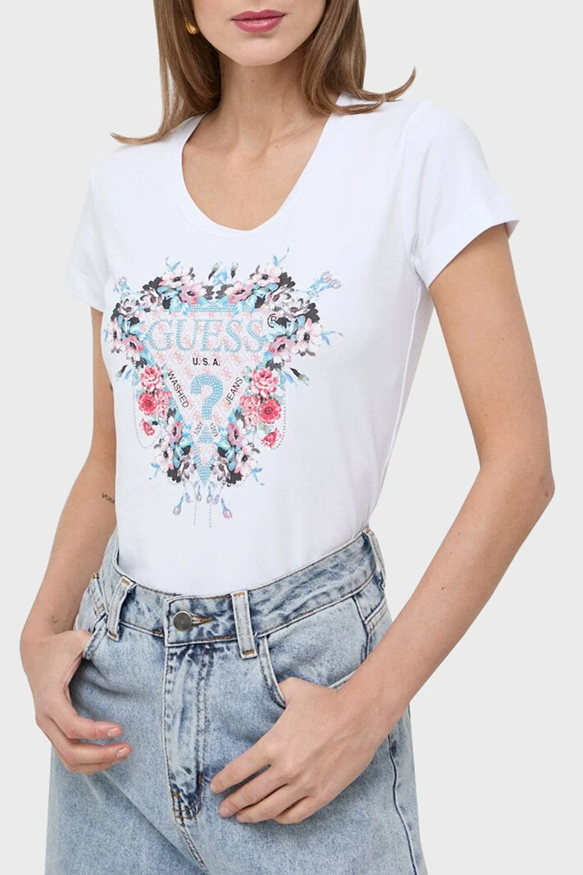 Guess Ss Rn Flowers Pamuklu Slim Fit W4RI38 J1314 Bayan T Shirt W4RI38J1314 G011 BEYAZ - 6
