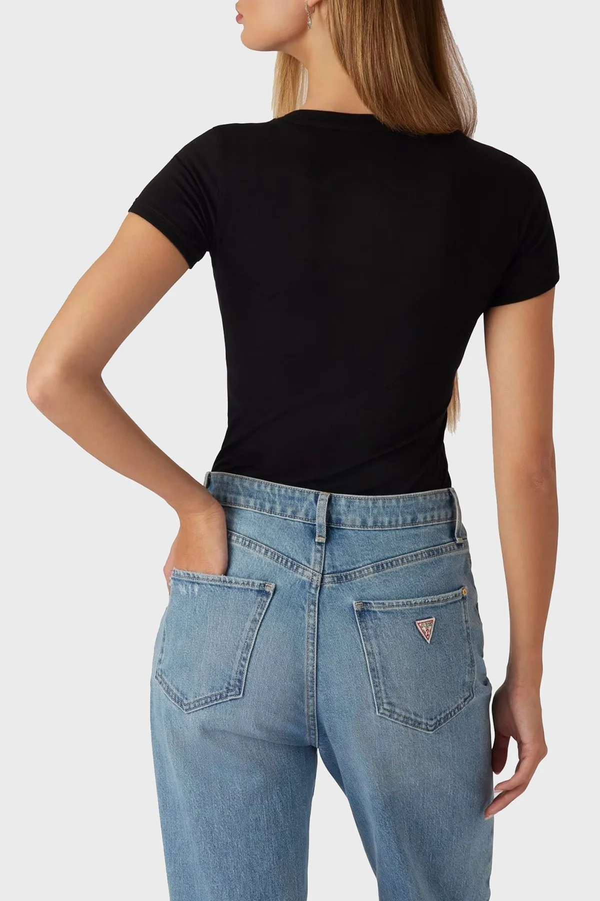 Guess Ss Vn Streç Pamuklu Slim Fit V Yaka Logolu W2YI45J1314 Bayan T Shirt W2YI45 J1314 JBLK SİYAH - 8