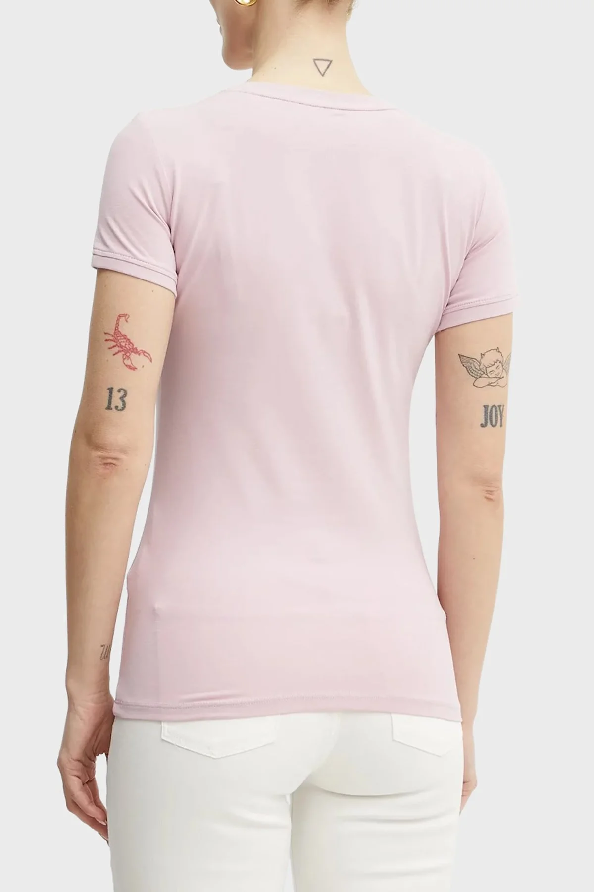 Guess Streç Pamuklu Slim Fit V Yaka Logolu W2YI45J1314 Bayan T Shirt W2YI45 J1314 A627 PEMBE - 3