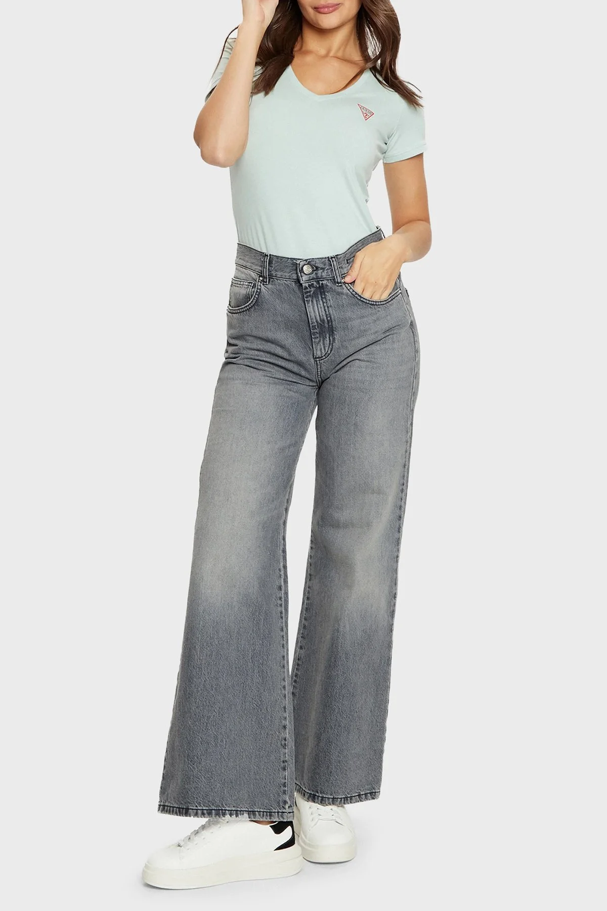 Guess Streç Pamuklu Slim Fit V Yaka Logolu W2YI45J1314 Bayan T Shirt W2YI45 J1314 A72C YEŞİL - 2