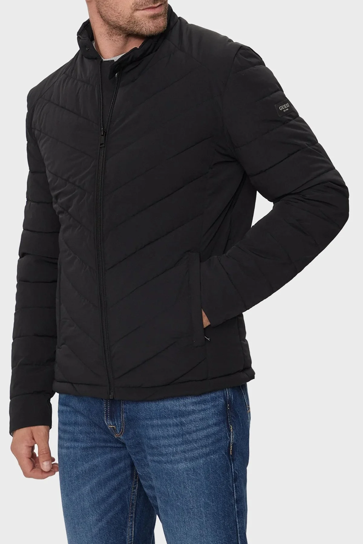 Guess Stretch Kapitoneli Regular Fit Dik Yaka Suya Dayanıklı M4YL05WG9O2 Erkek Mont M4YL05 WG9O2 JBLK SİYAH - 1