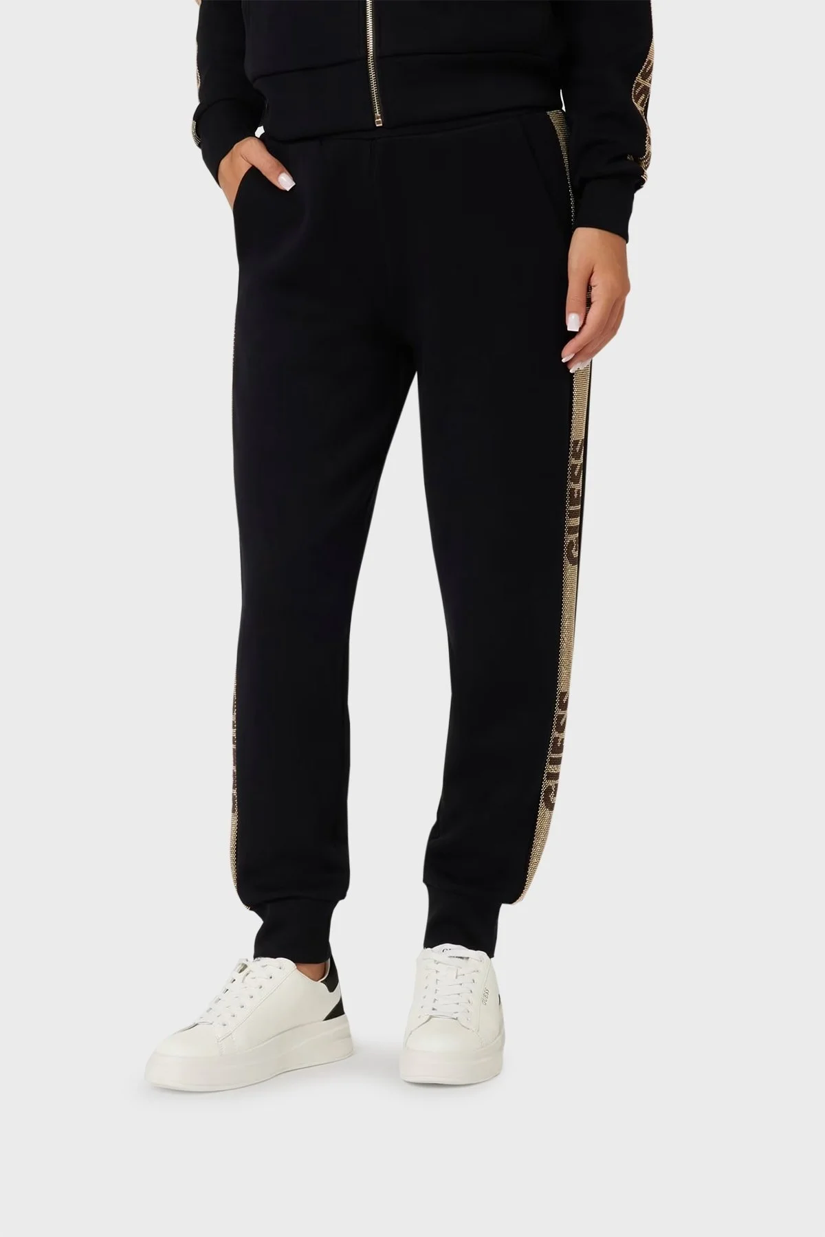 Guess Studs Regular Fit Jogger W4YB40KBYE2 Bayan Pantolon W4YB40 KBYE2 JBLK SİYAH - 1