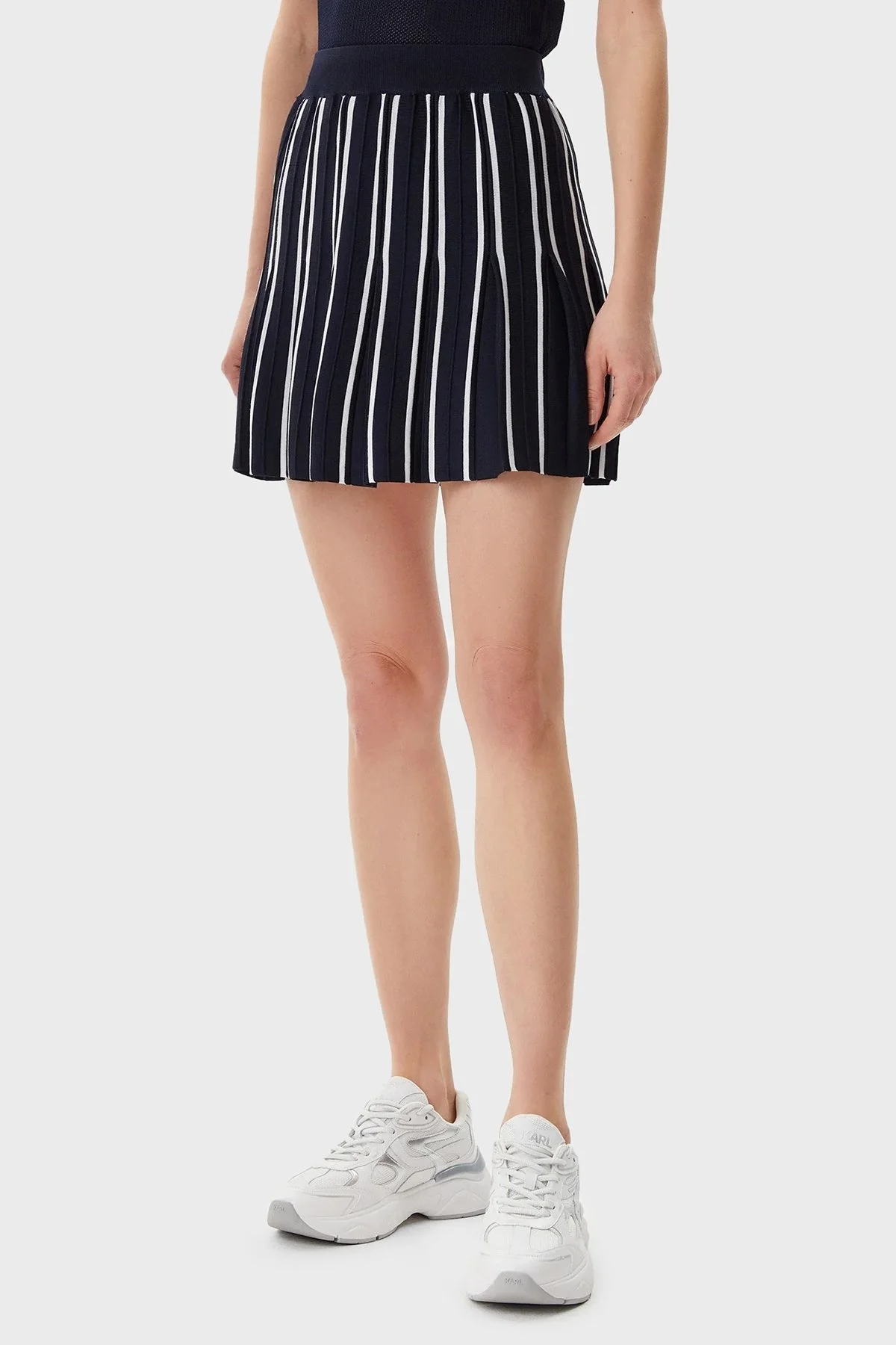 Guess Sweater Regular Fit Çizgili Pileli Mini V5GD00Z3D60 Bayan Etek V5GD00 Z3D60 A71W LACİVERT-BEYAZ - 1