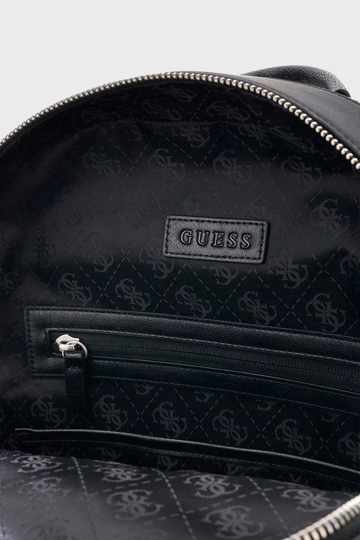 Guess Sydney Logolu Ayarlanabilir Askılı HMSYSYP6411 Erkek Sırt Çantası HMSYSY P6411 BLA Siyah - 4
